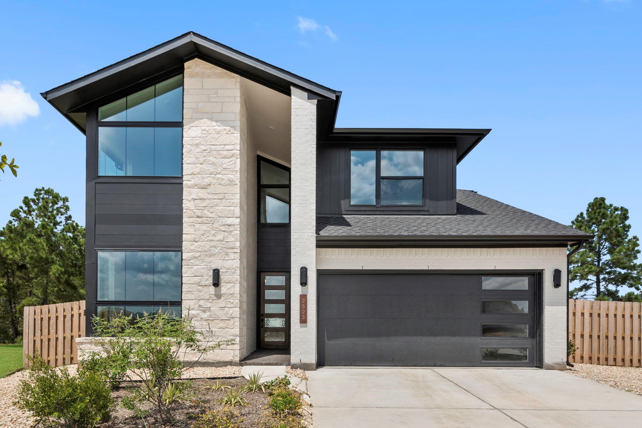 2523 Canadian Ct, Montgomery, TX 77316