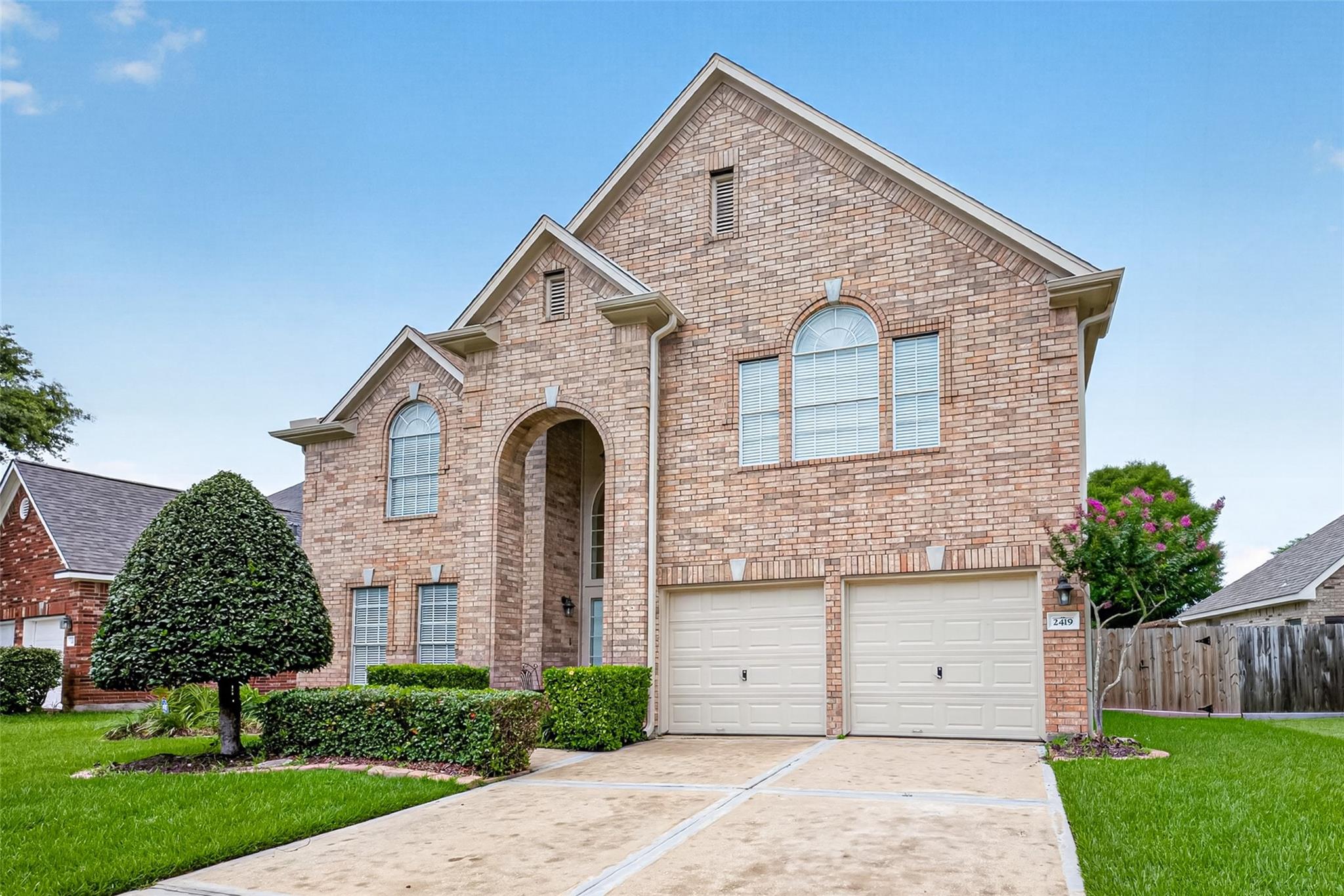 2419 Bay Hill Dr, Baytown, TX 77523 photo