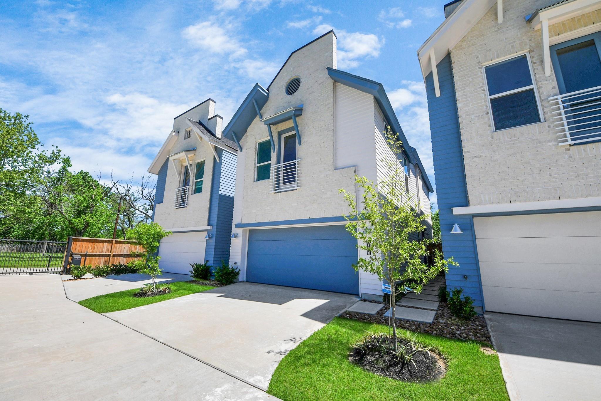 1043 Glen Ave, Houston, TX 77088 photo