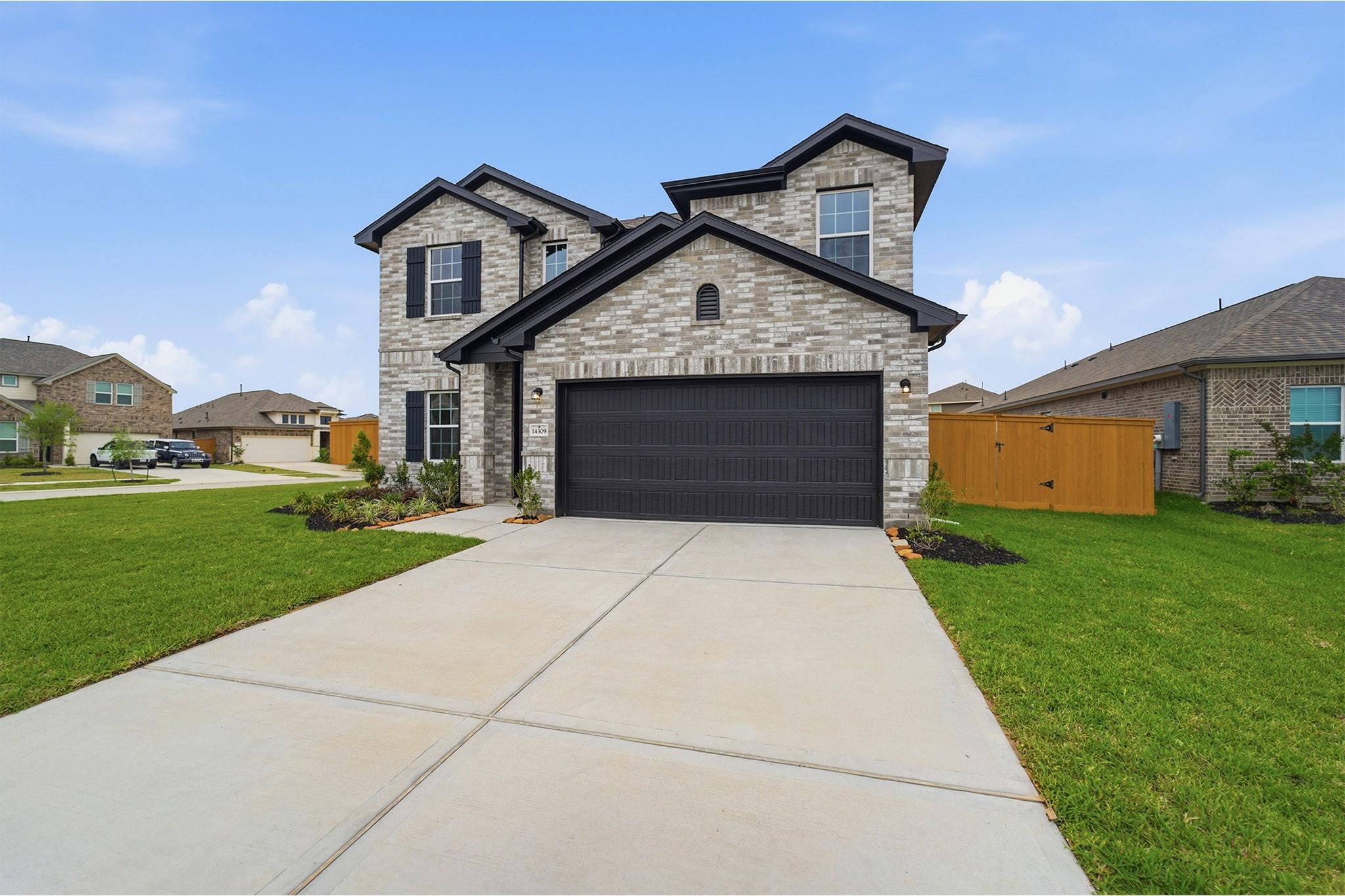 14309 Pine Cliffs Dr, Texas City, TX 77568 photo