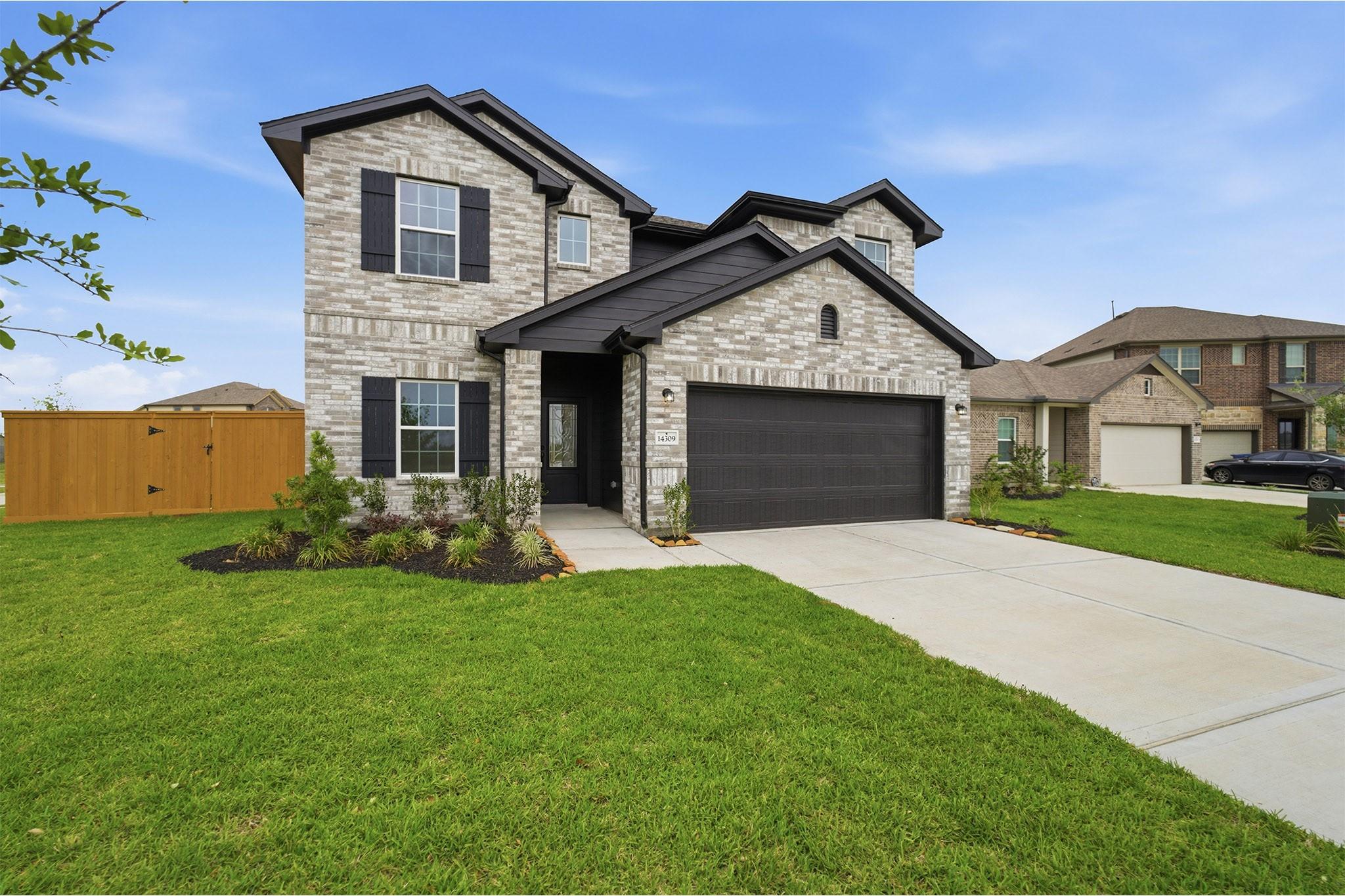 14309 Pine Cliffs Dr, Texas City, TX 77568 photo
