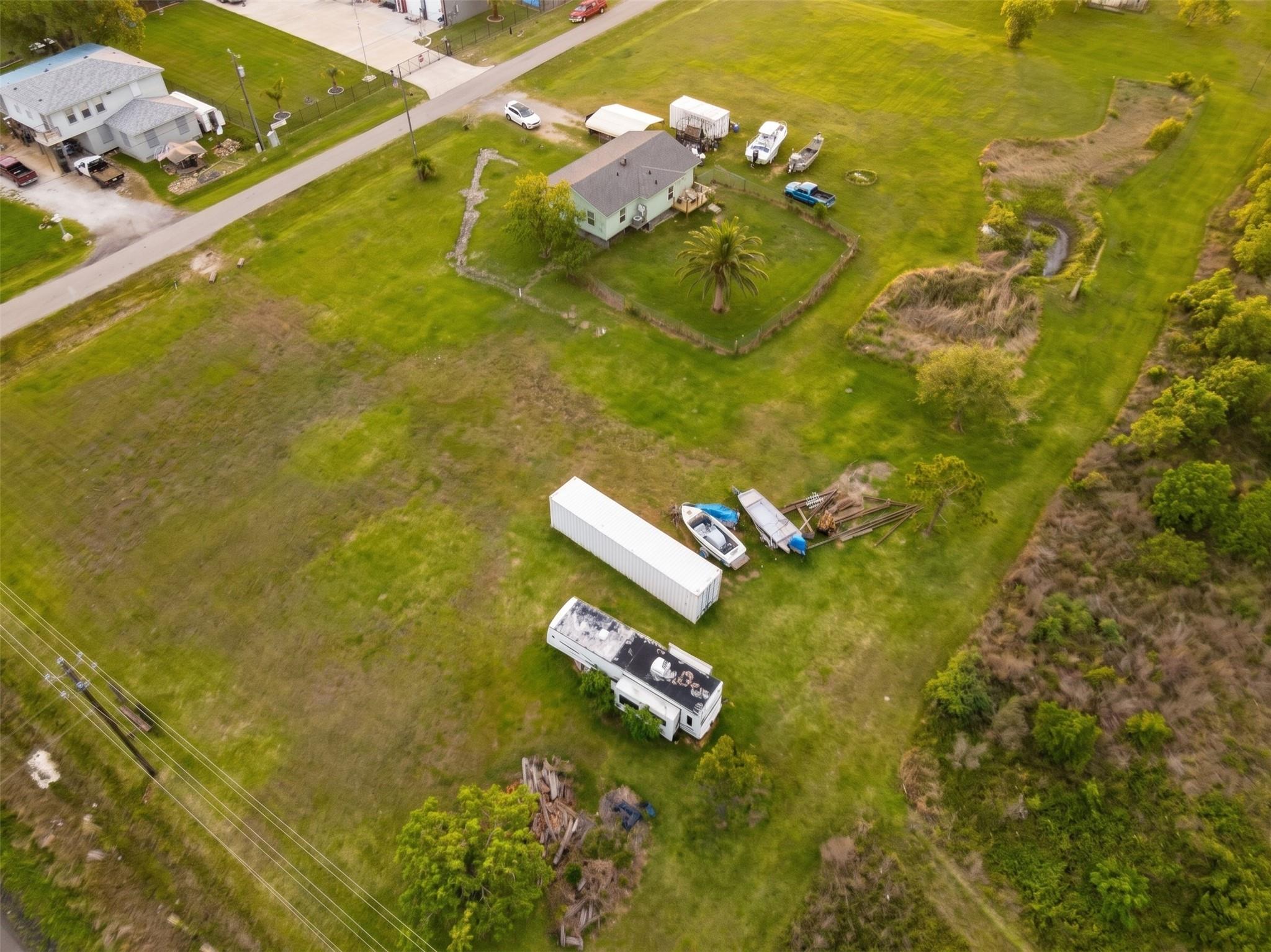 230 22 St, Dickinson, TX 77539 photo
