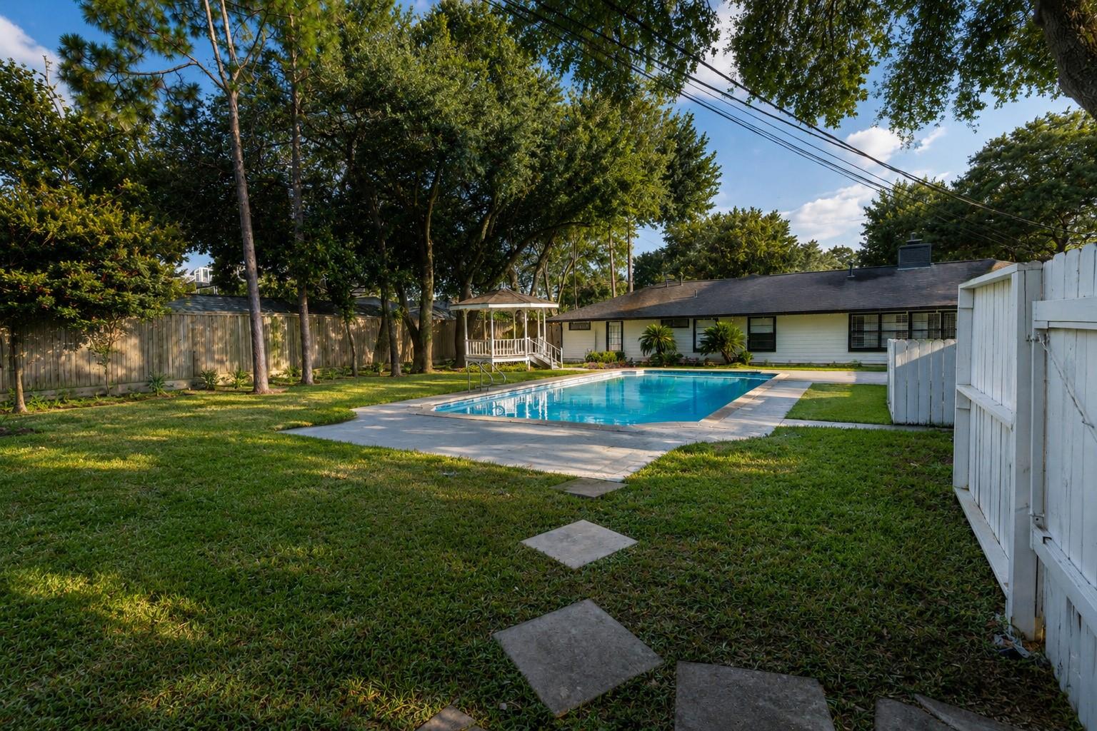 5666 Willers Way, Houston, TX 77056 photo