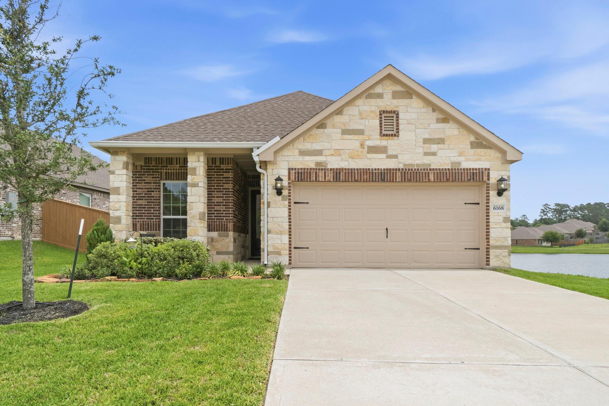 6168 White Spruce Dr, Conroe, TX 77304