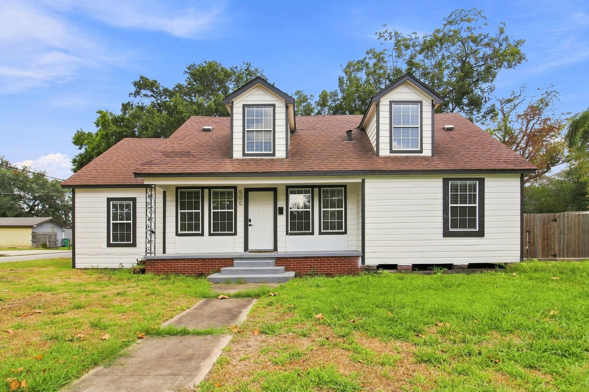 500 Ruth St, Baytown, TX 77520
