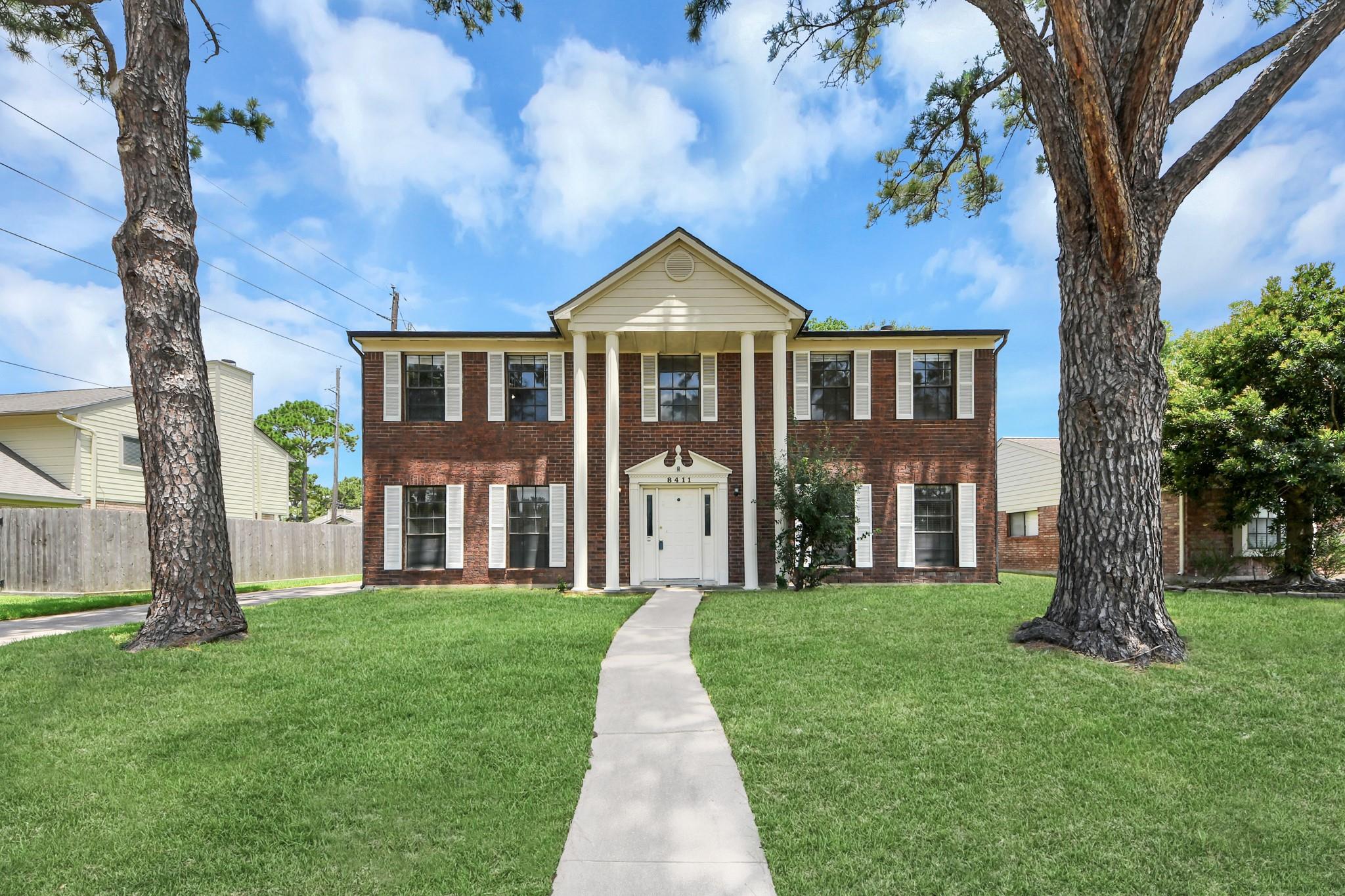 8411 Sunny Ridge Dr, Houston, TX 77095 photo