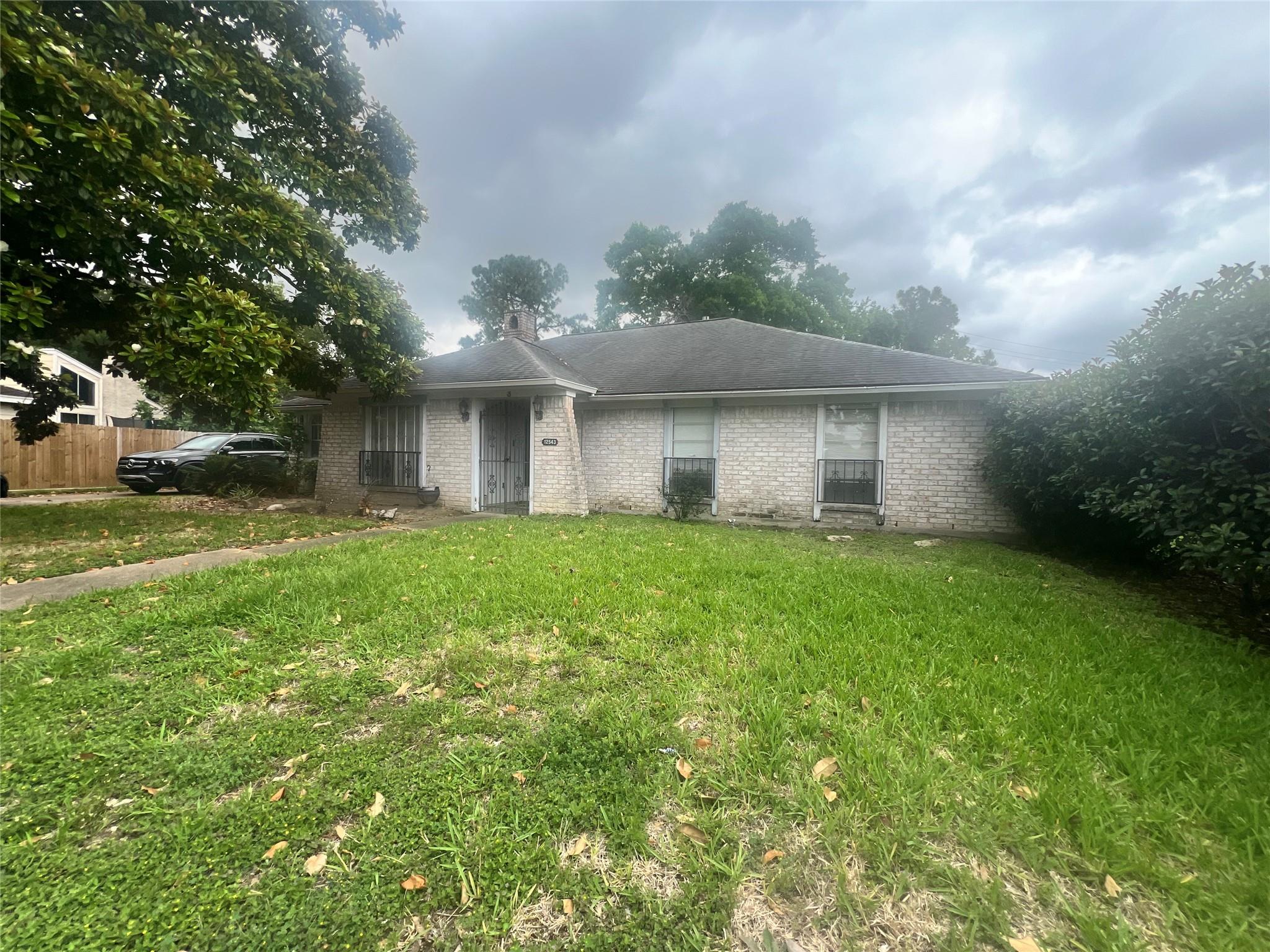 12543 Wrenthorpe Drive Dr, Houston, TX 77031 photo