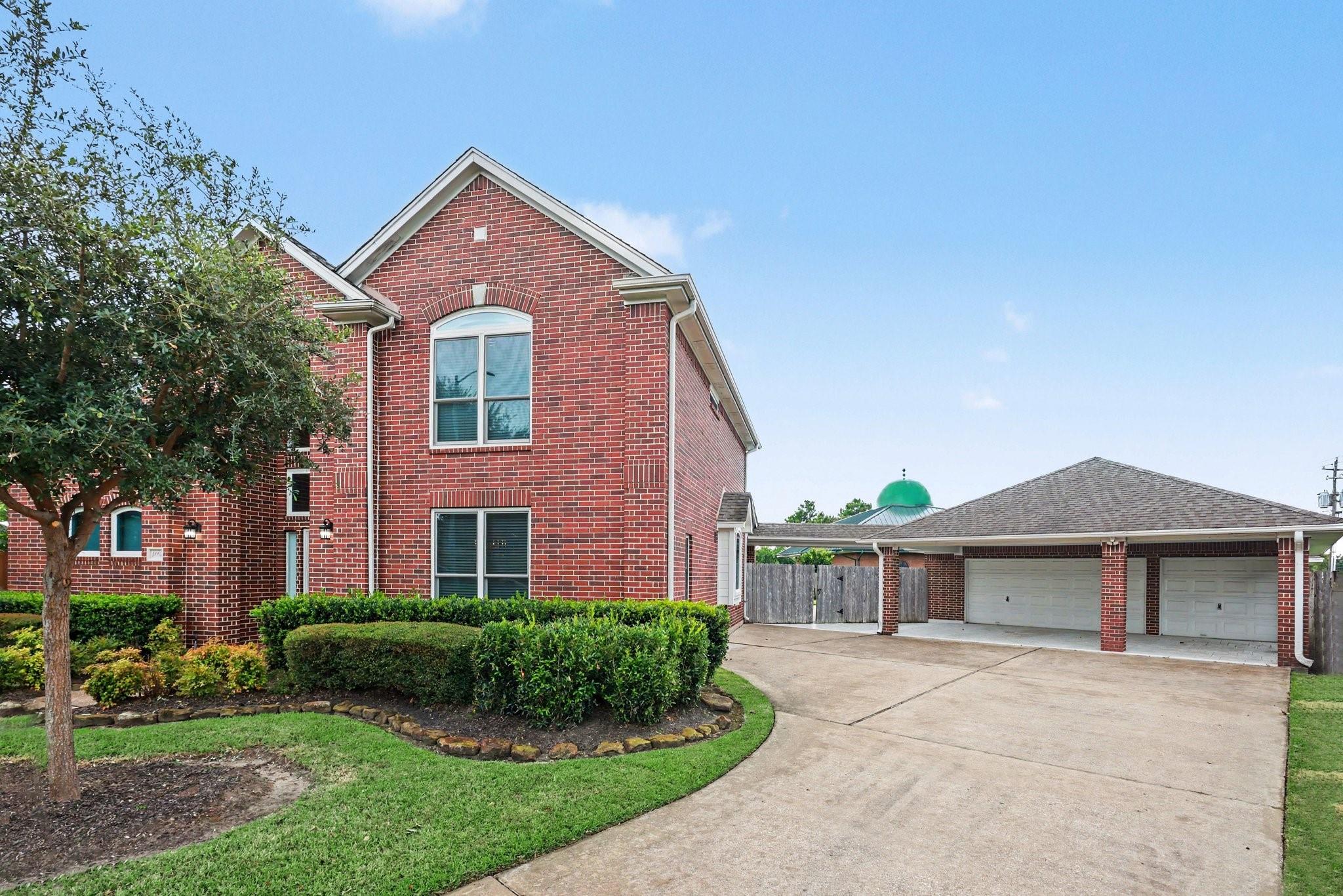 4003 Waterwood Dr, Baytown, TX 77521 photo