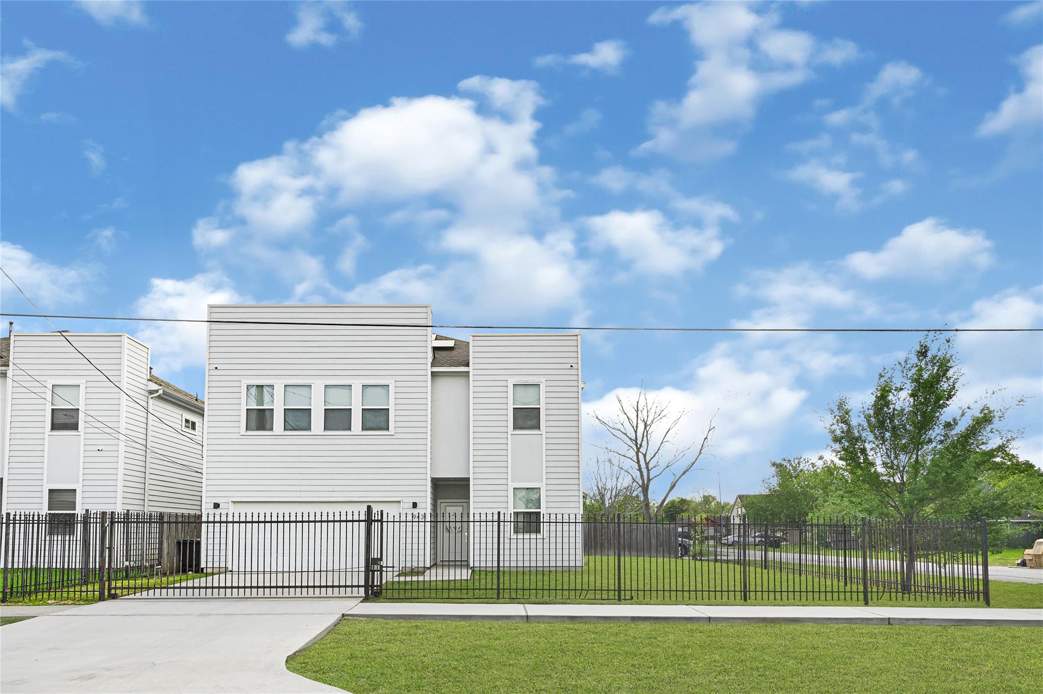 9431 Jutland Rd, Houston, TX 77033 photo