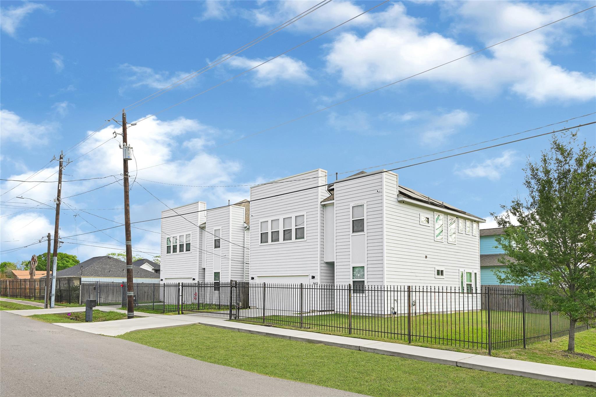 9431 Jutland Rd, Houston, TX 77033 photo