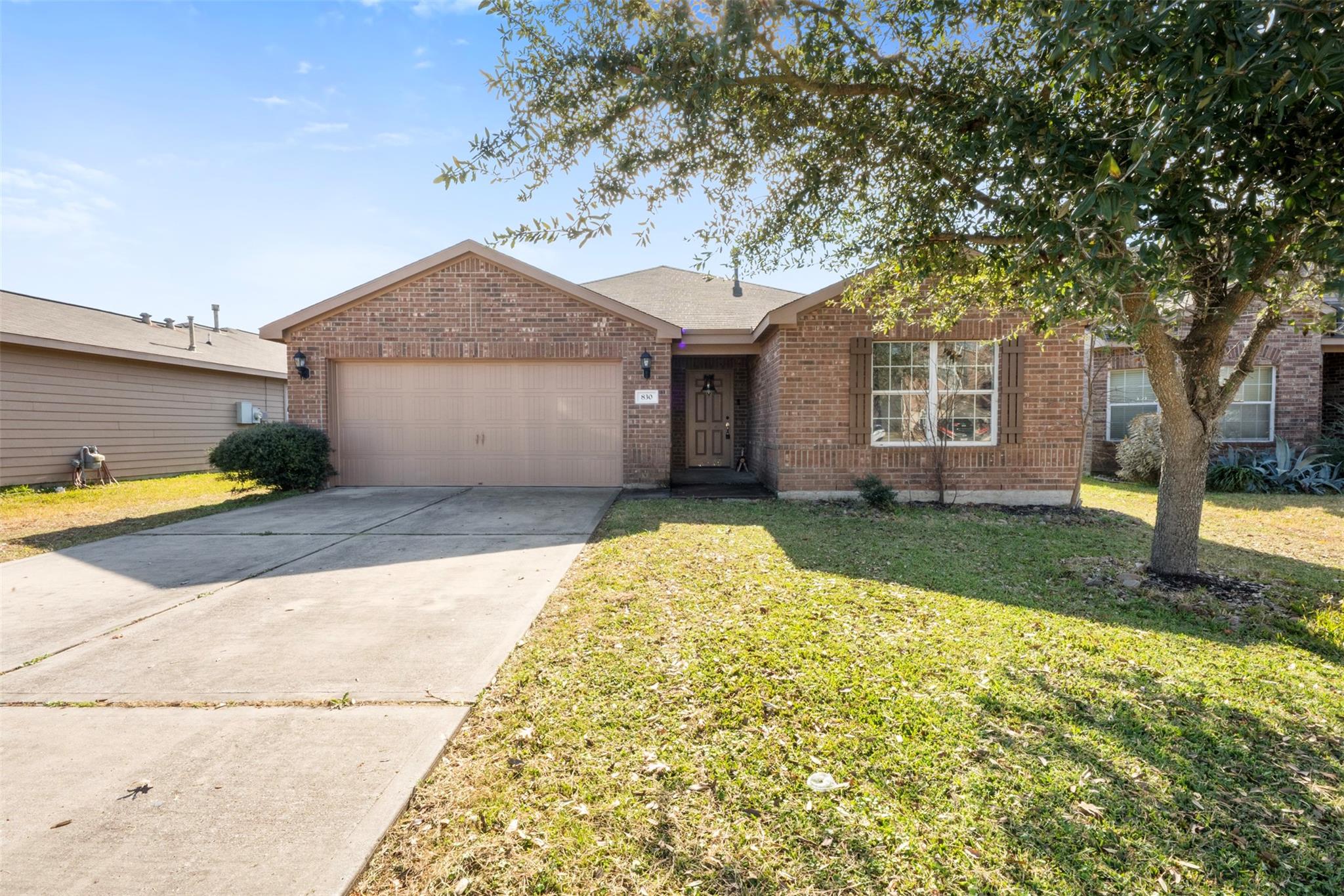 830 Paradise Rd, Baytown, TX 77521