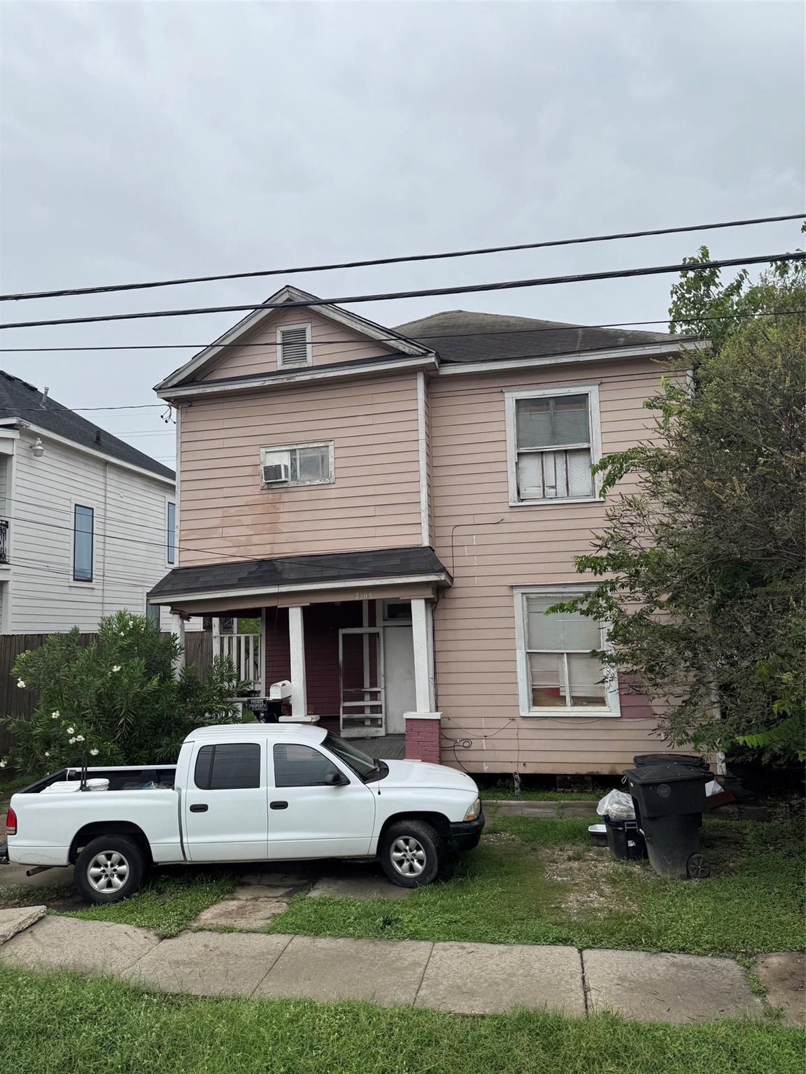2305 Terry St, Houston, TX 77009