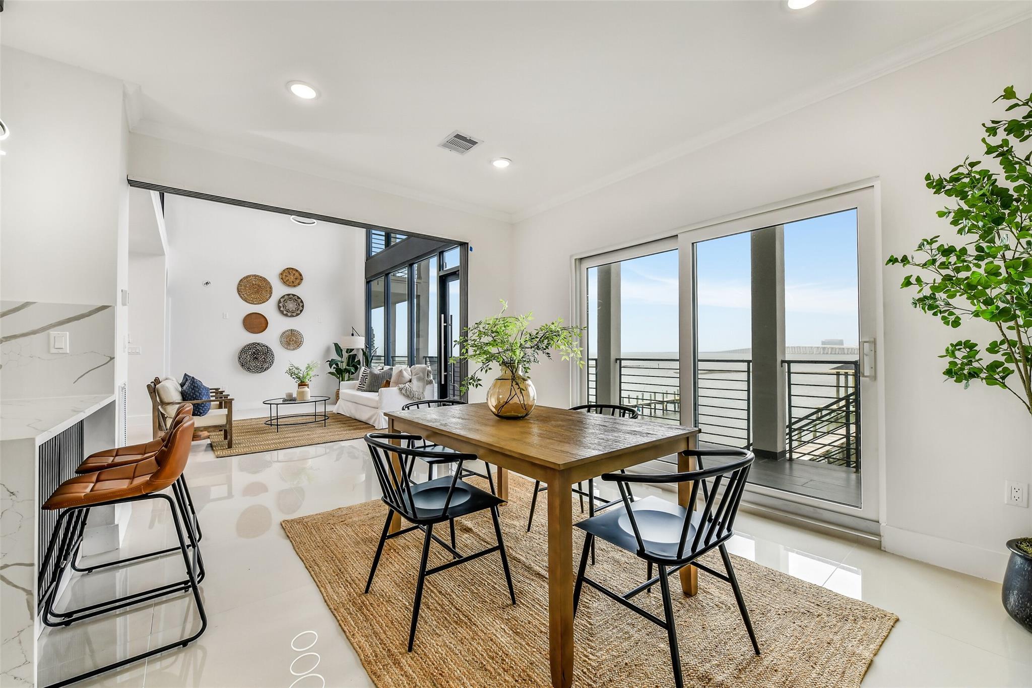 9208 W Bay Rd, Galveston, TX 77554 photo