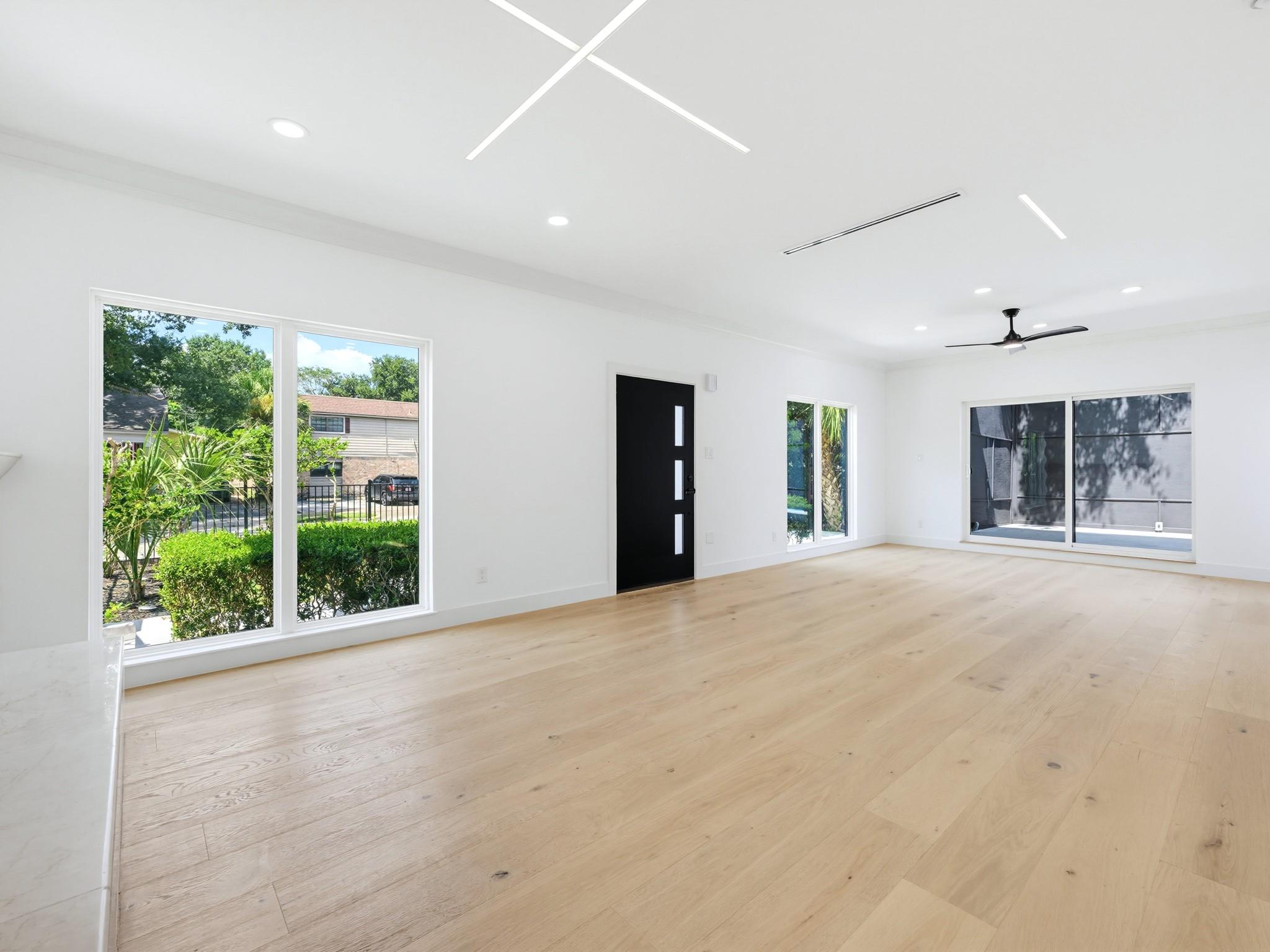 607 Marshall St, Houston, TX 77006 photo