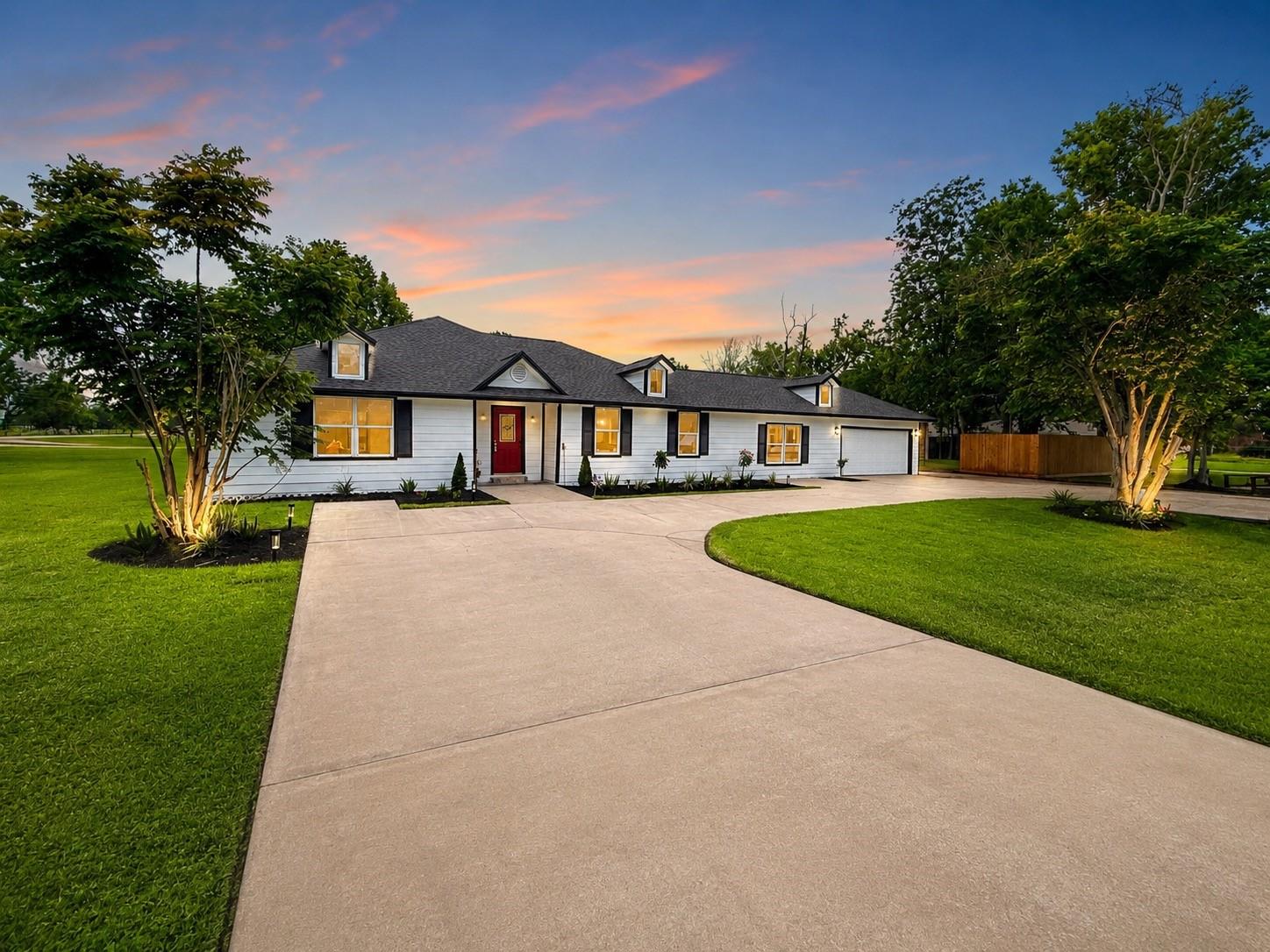1214 Main St, Alvin, TX 77511 photo