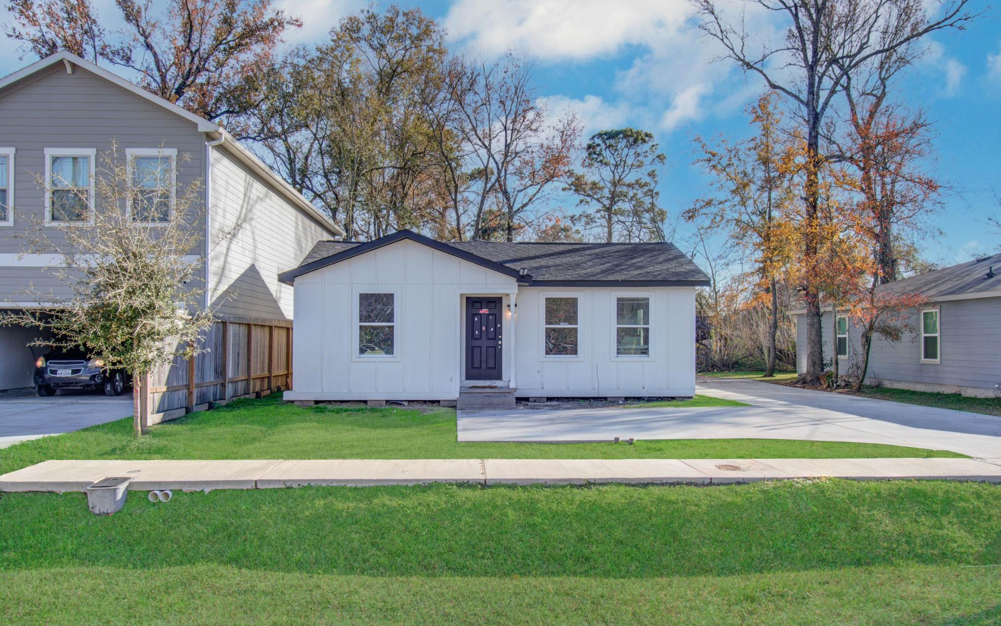 8134 Richland Dr, Houston, TX 77028 photo