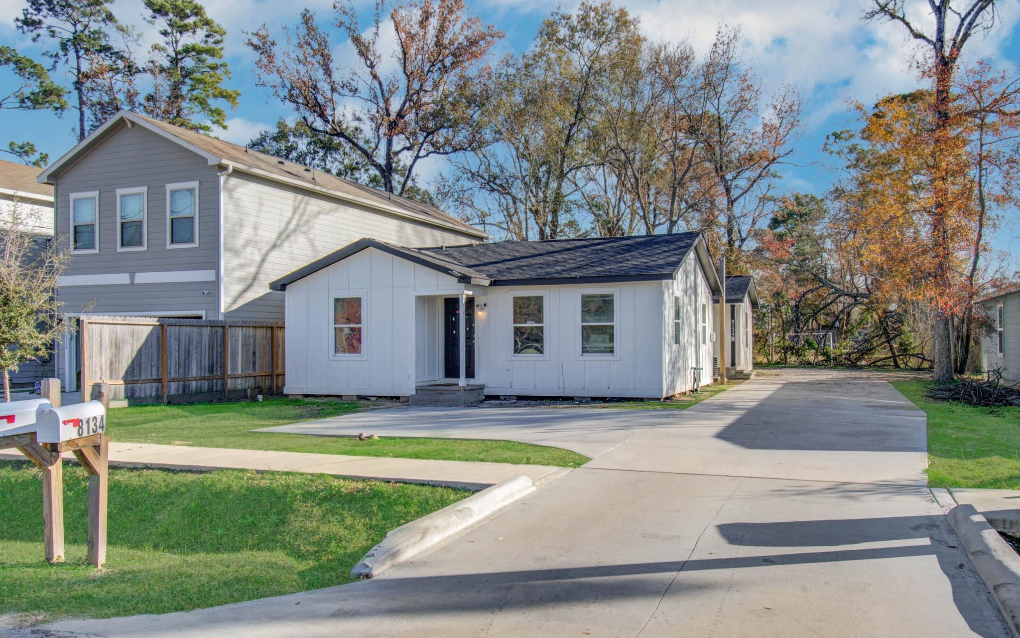 8134 Richland Dr, Houston, TX 77028