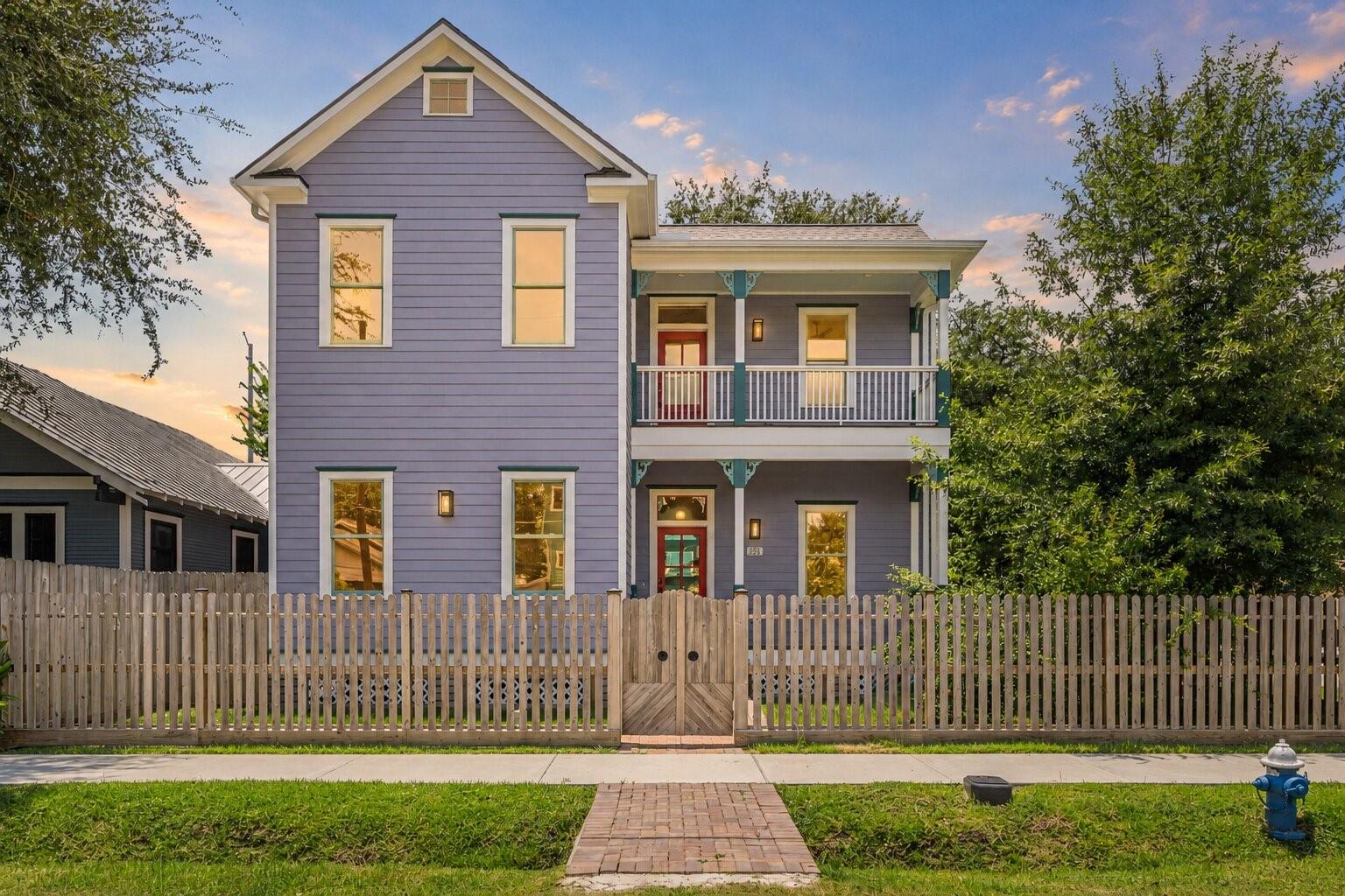 1521 Ovid St, Houston, TX 77007