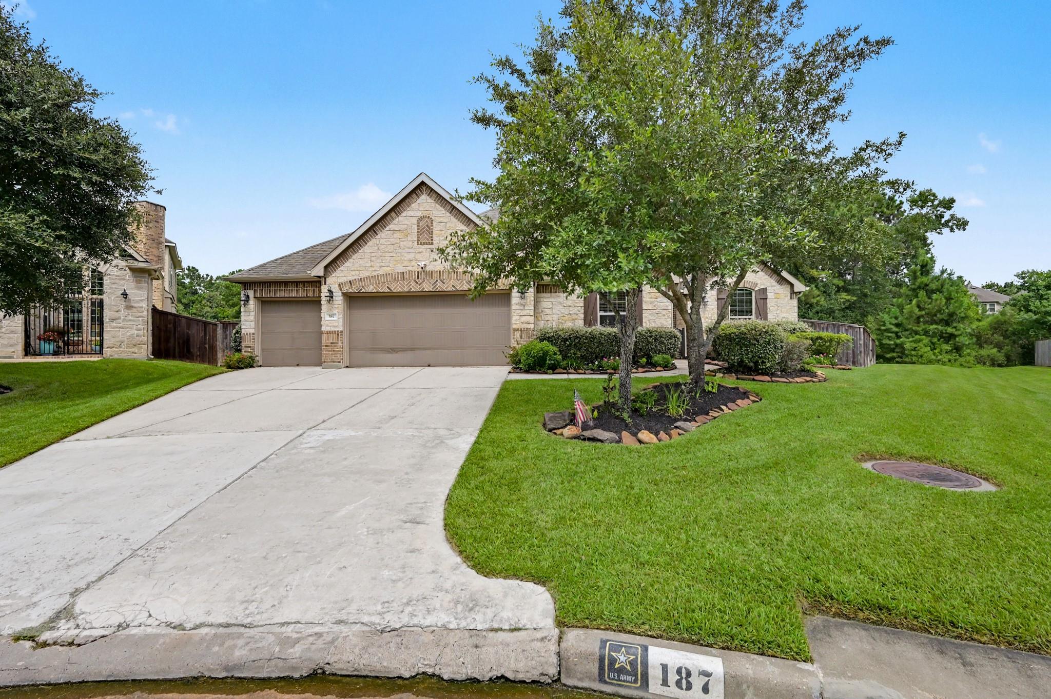 187 Wade Pointe Dr, Montgomery, TX 77316 photo