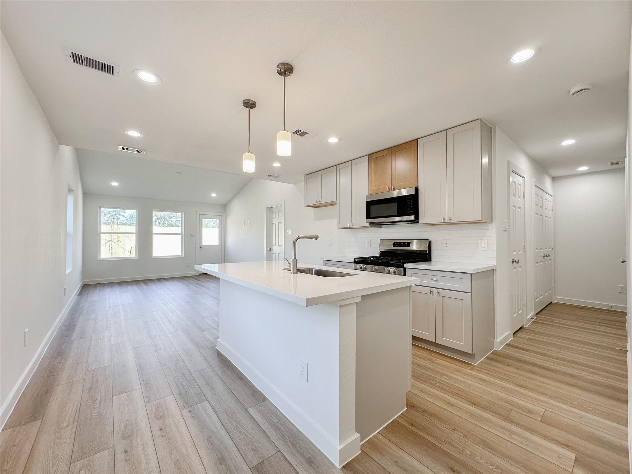 2726 Discovery Trail Ct, Conroe, TX 77301 photo