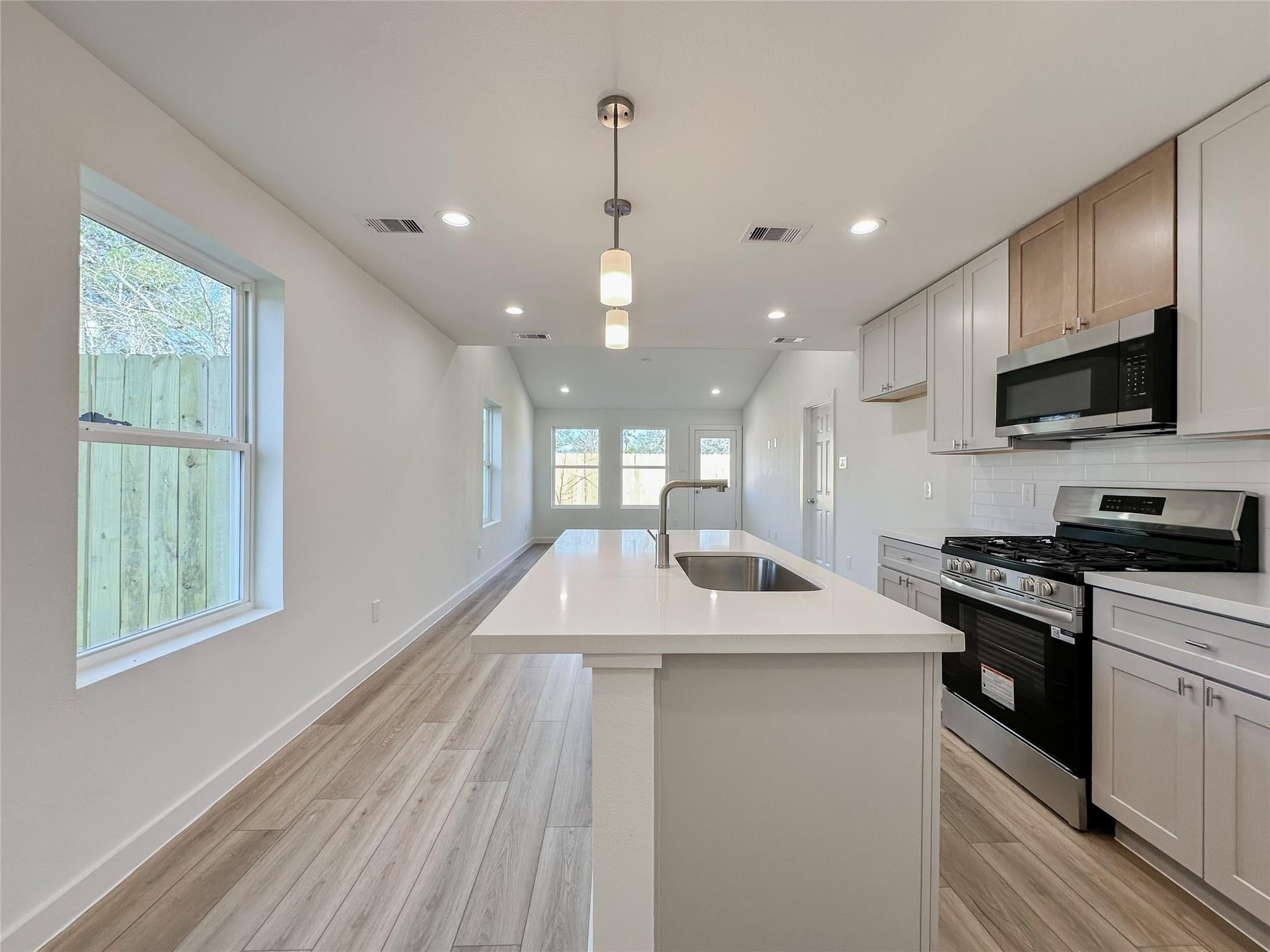2726 Discovery Trail Ct, Conroe, TX 77301 photo