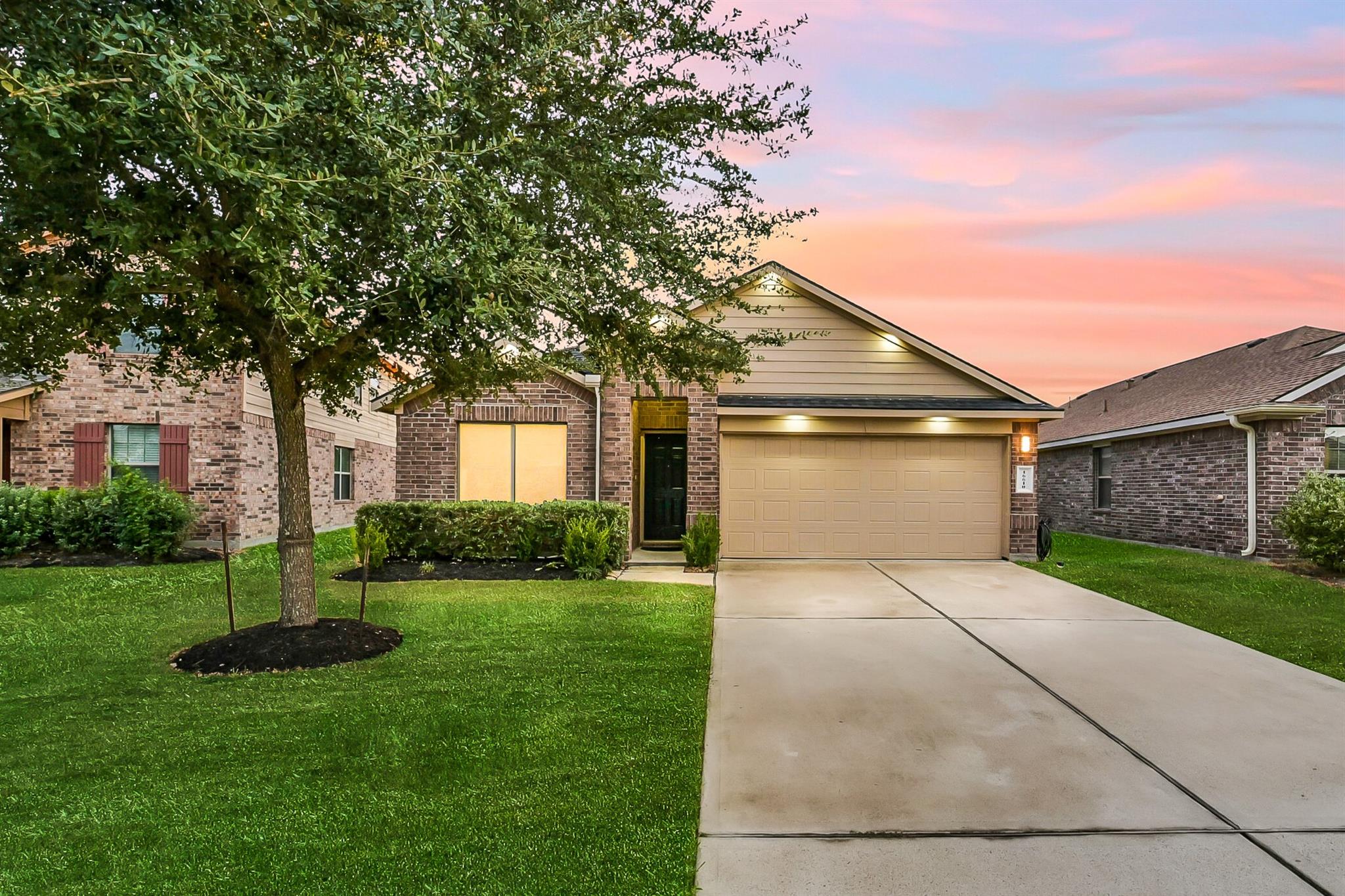 16610 Green Feather Dr, Houston, TX 77049