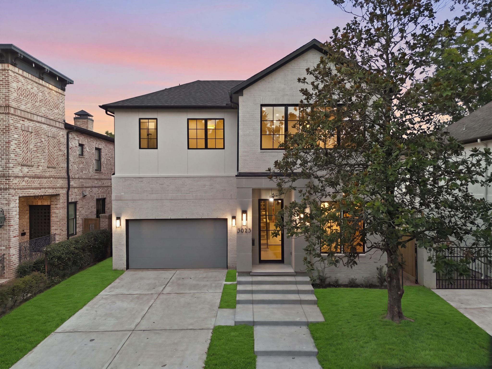 3023 Nottingham St, West University Place, TX 77005