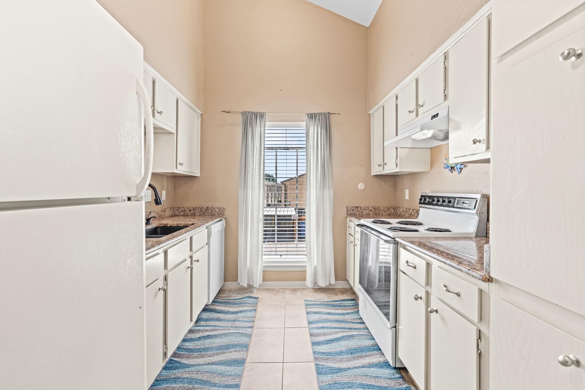 9809 Richmond Ave #8, Houston, TX 77042 photo