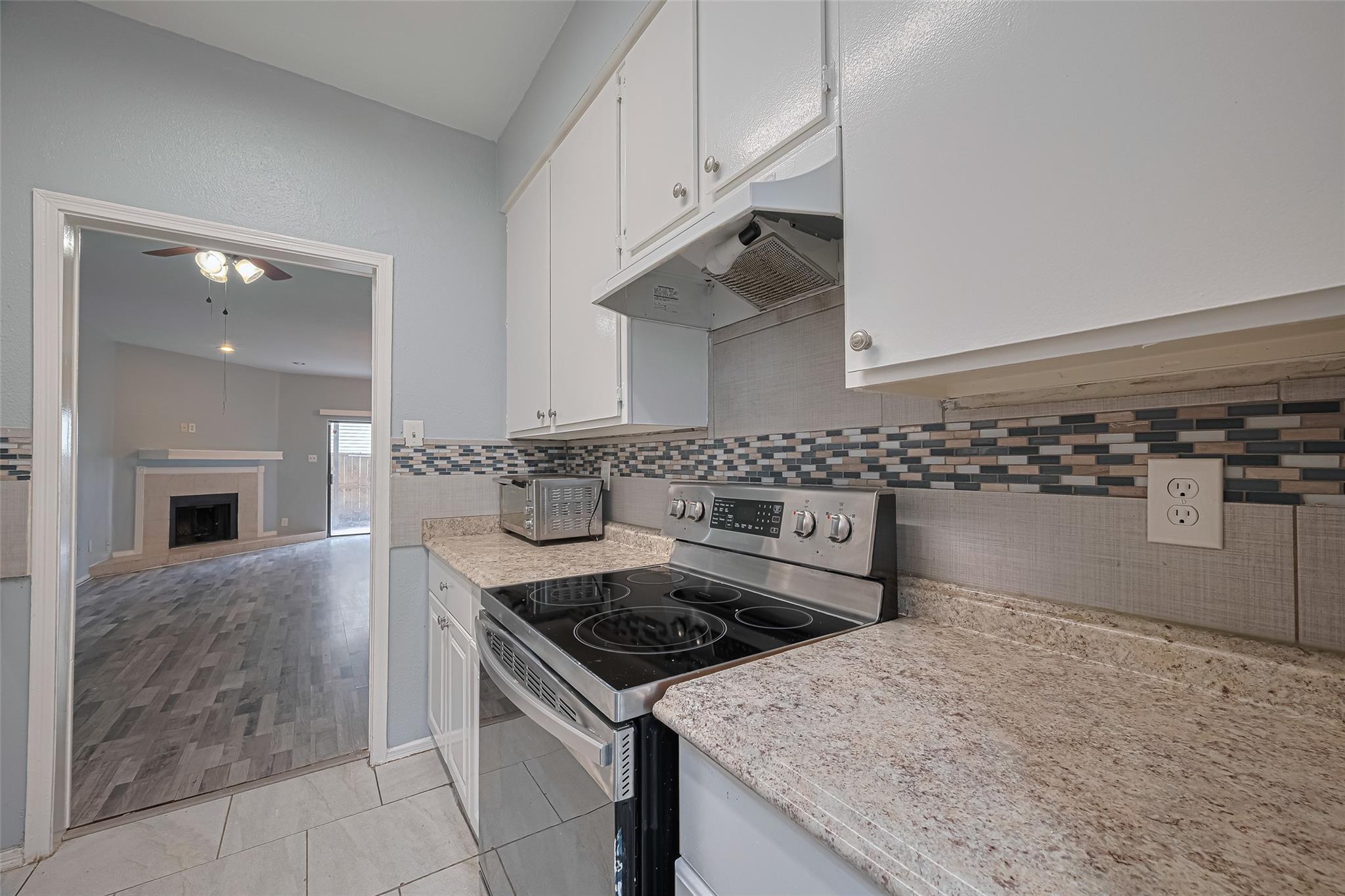 9707 Richmond Ave #103, Houston, TX 77042 photo