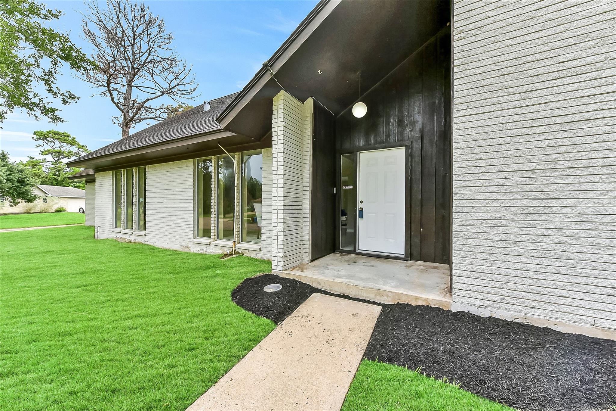 15503 Wandering Trl, Friendswood, TX 77546 photo
