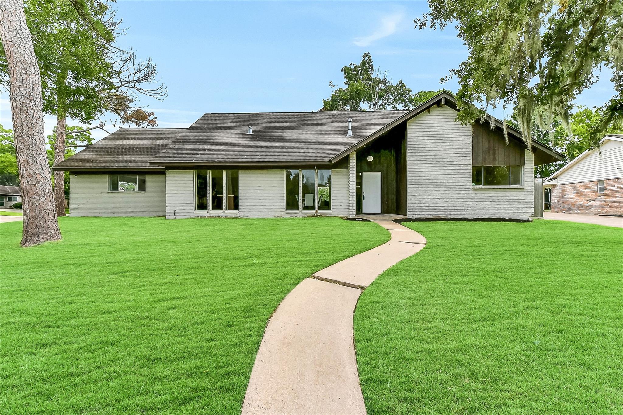 15503 Wandering Trl, Friendswood, TX 77546