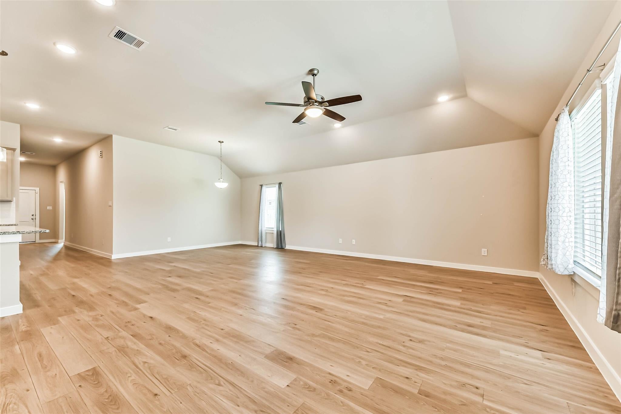 1187 Cavalry Junction Dr, Alvin, TX 77511 photo