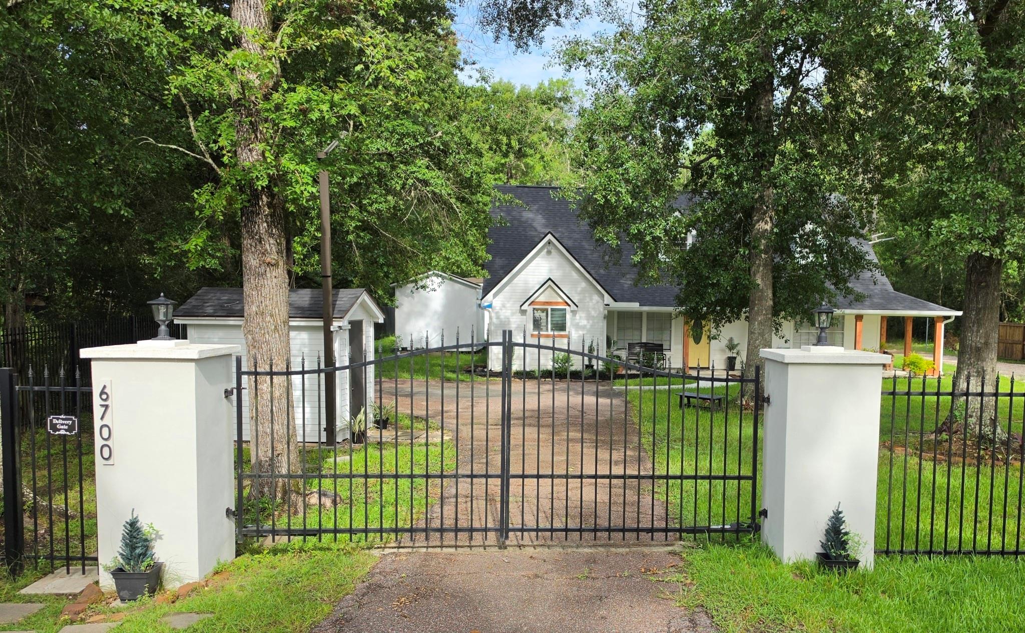 6700 Magnolia Trl, Conroe, TX 77306 photo