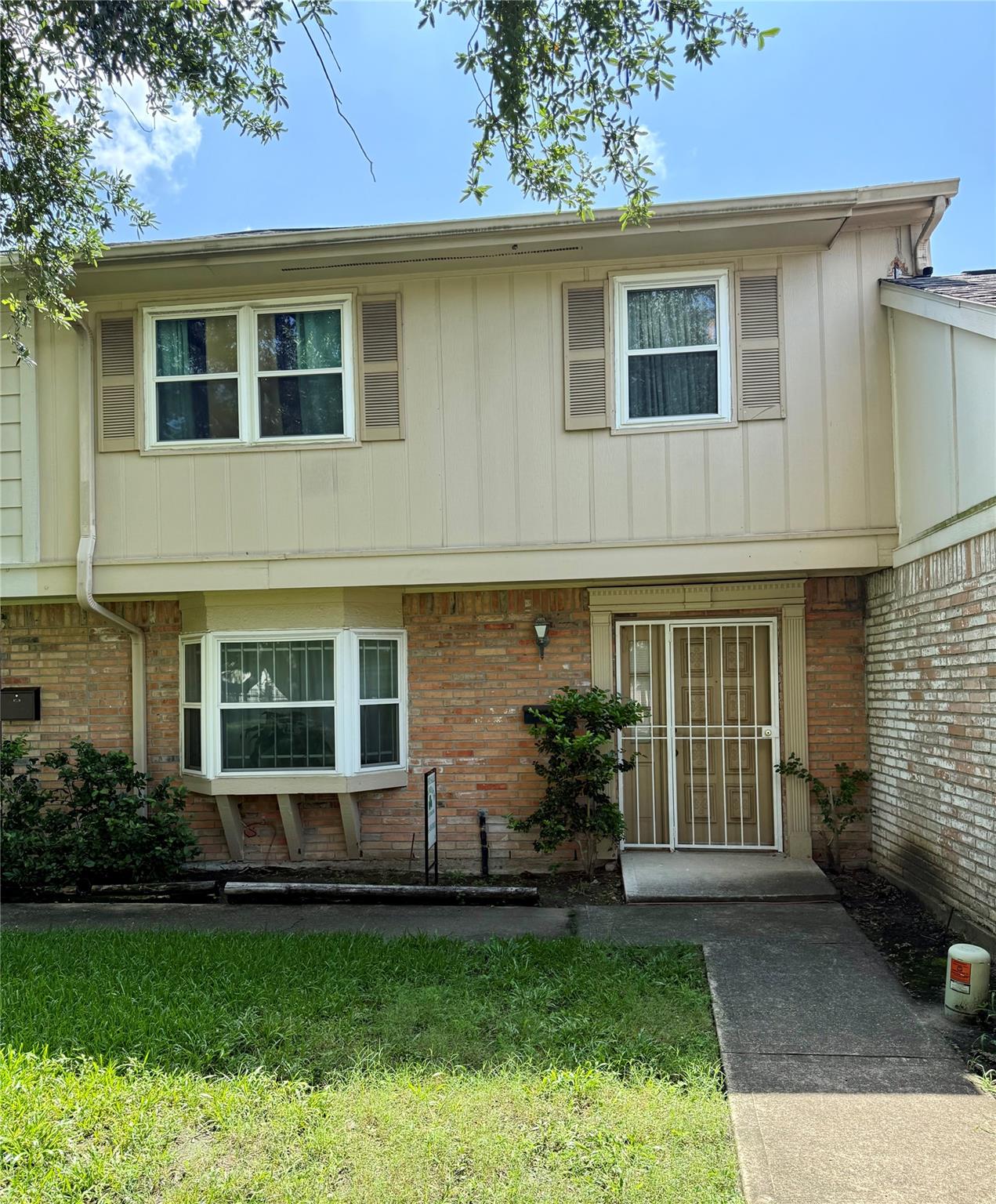 6451 Creekbend Dr, Houston, TX 77096