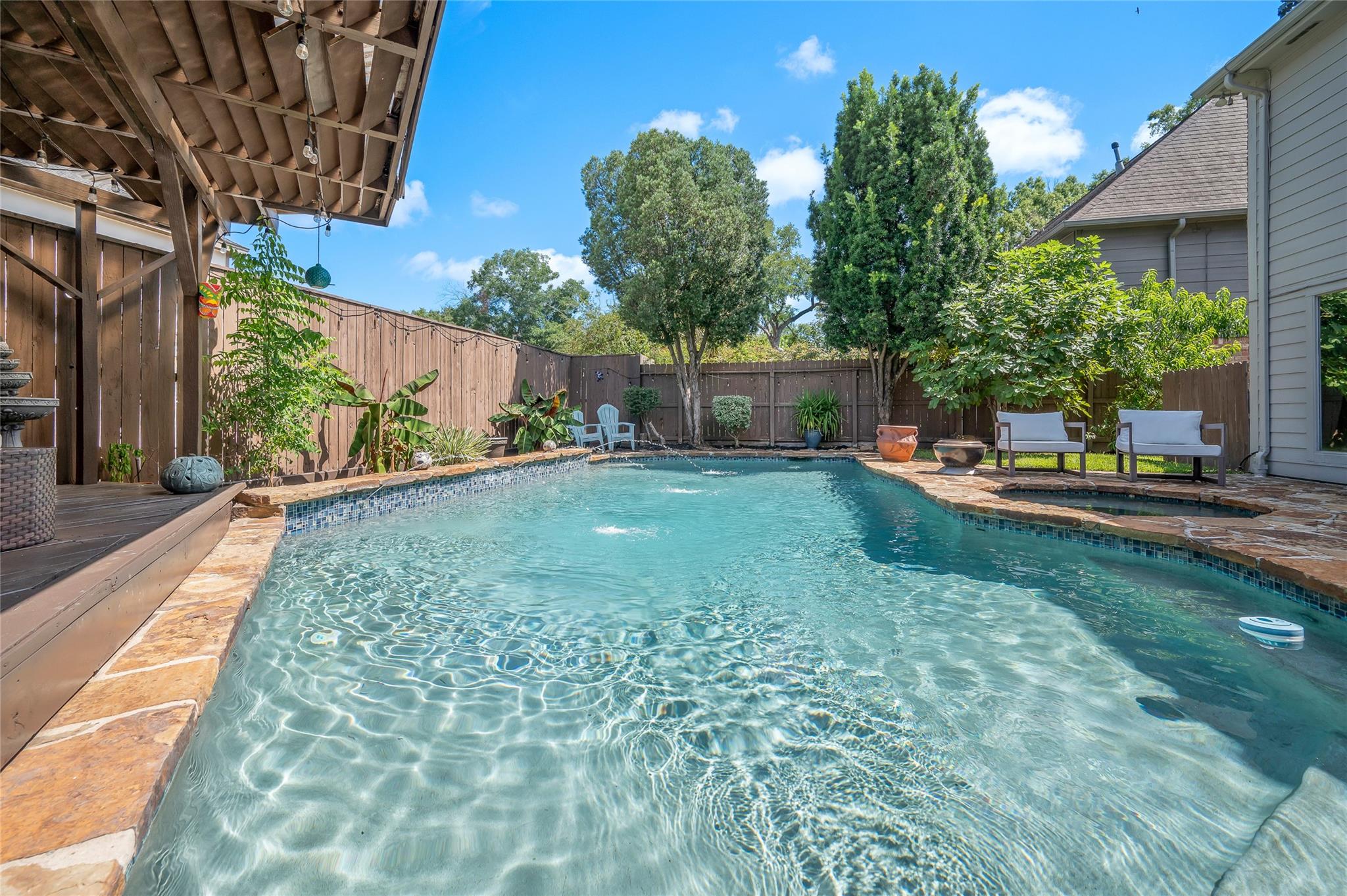 842 Ivy Wall Dr, Houston, TX 77079 photo