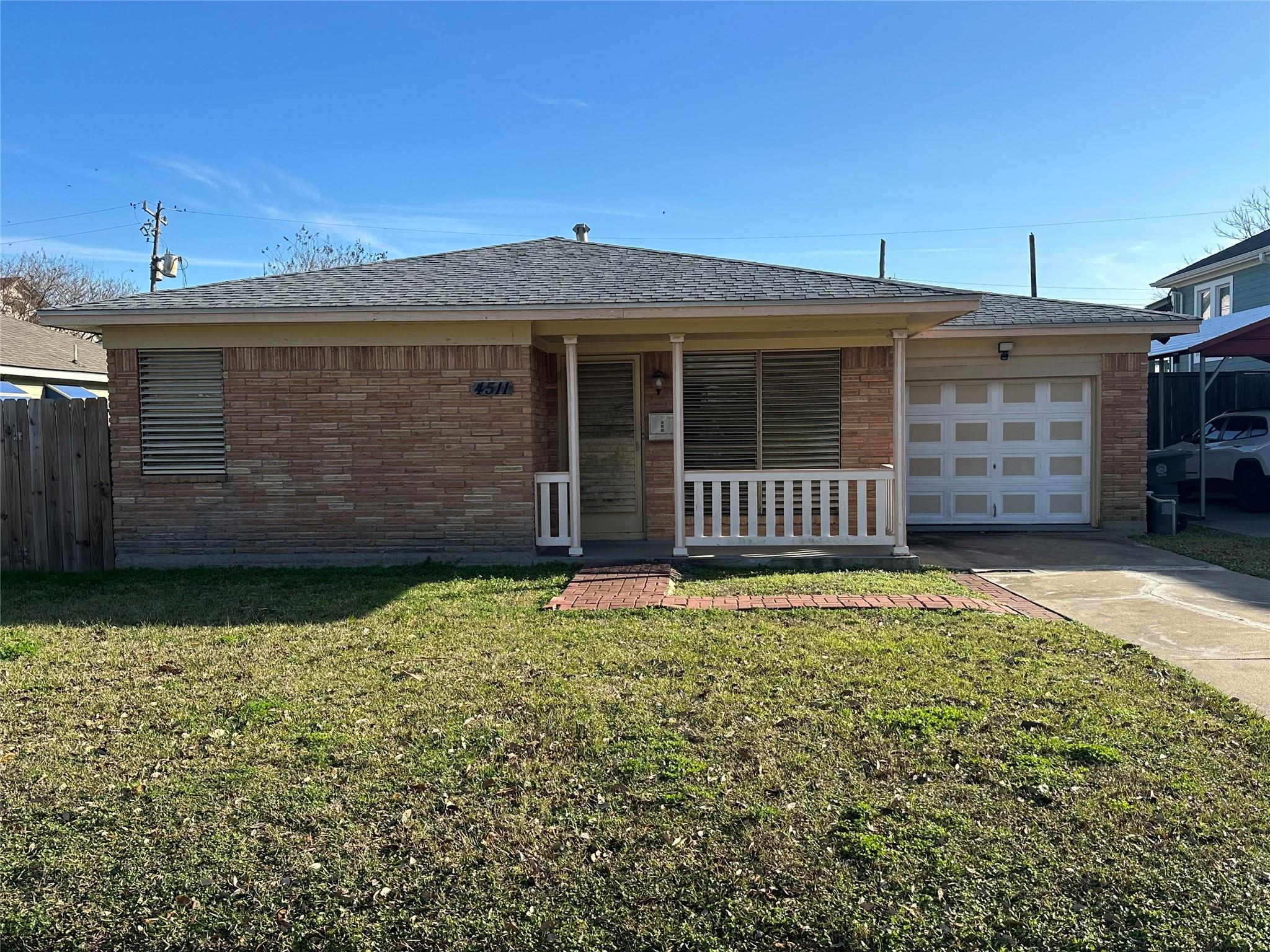 4511 Avenue R, Galveston, TX 77551