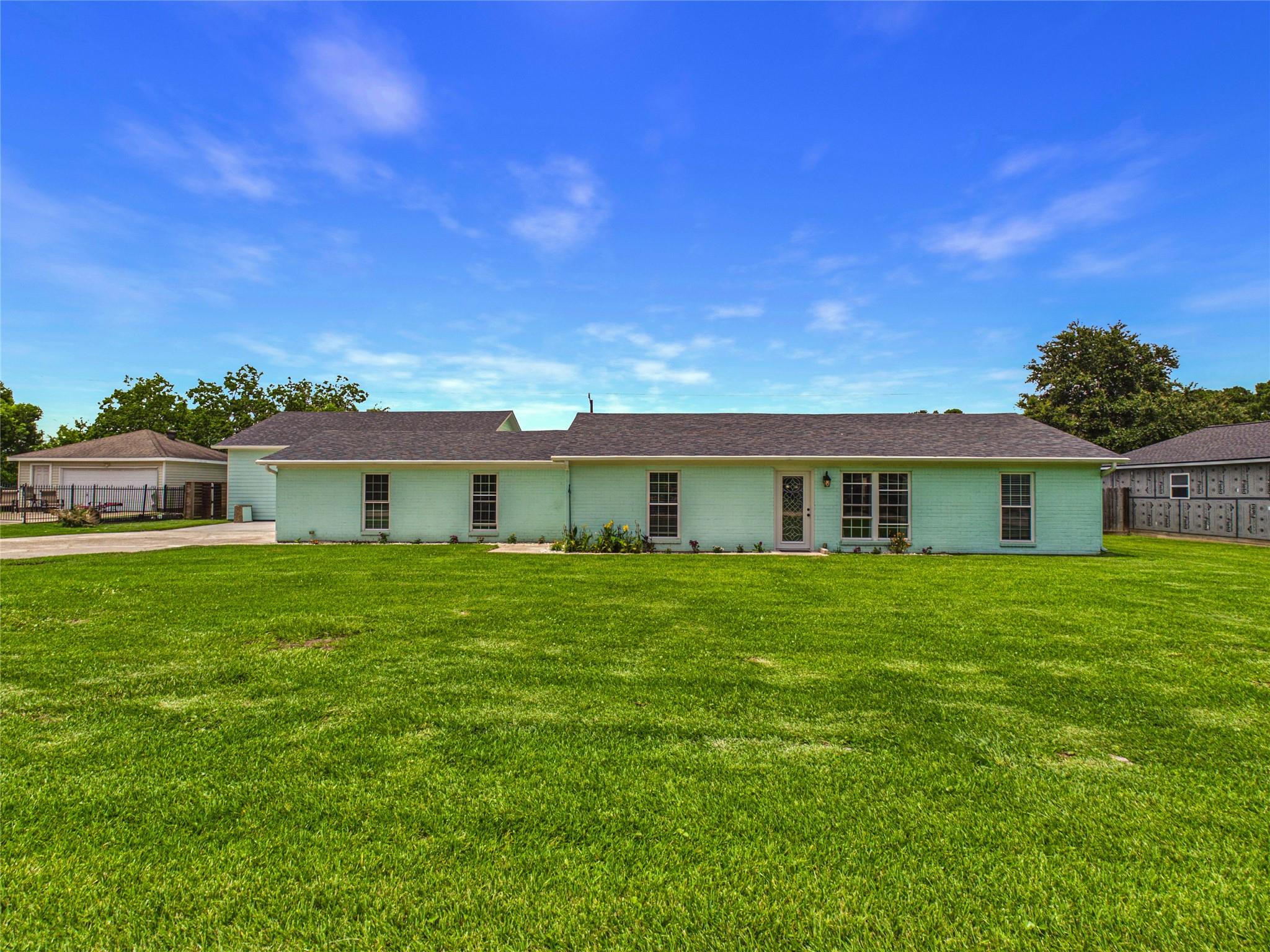1212 Delores St, Kemah, TX 77565 photo