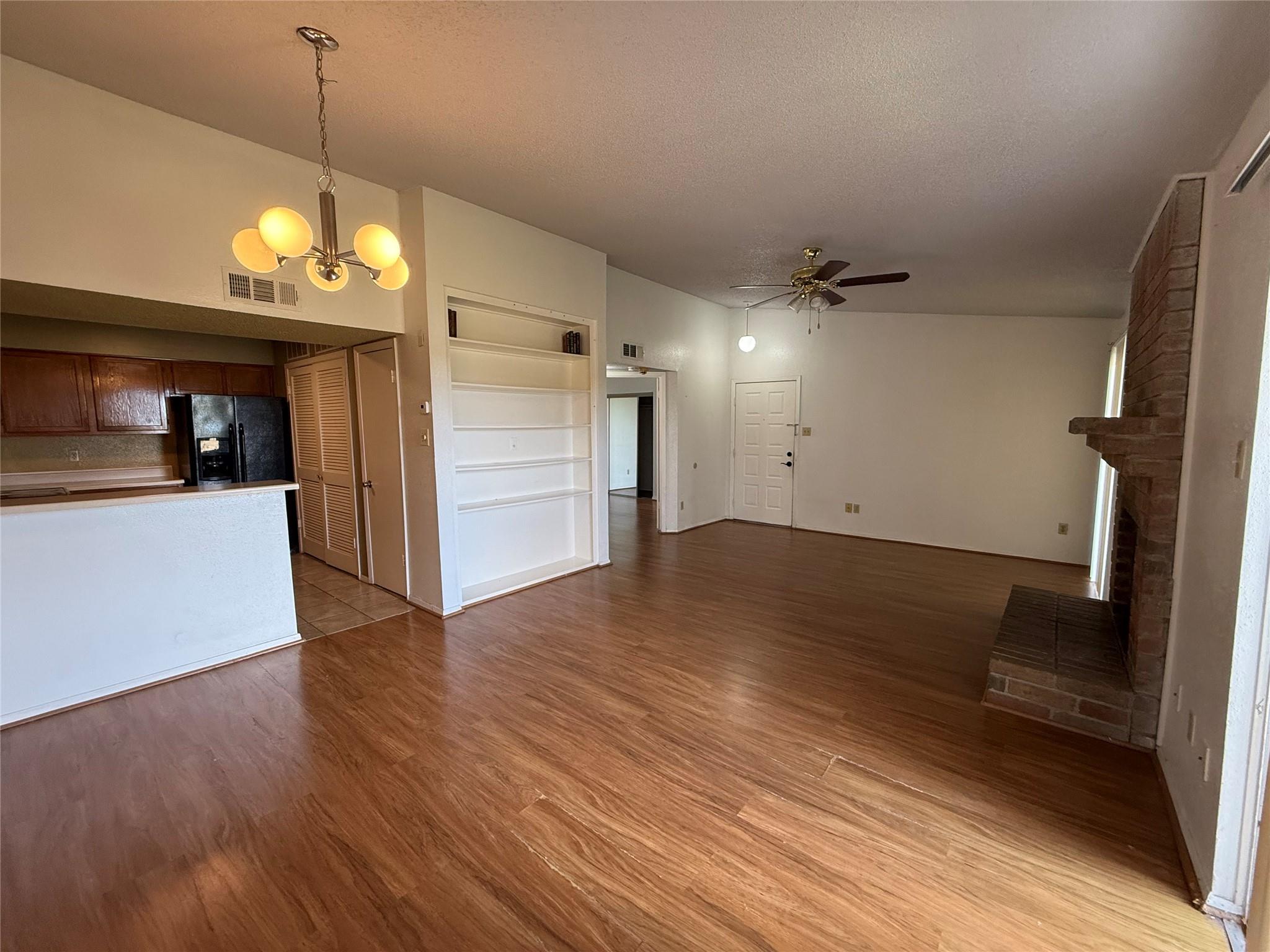 10555 Turtlewood Ct, Houston, TX 77072