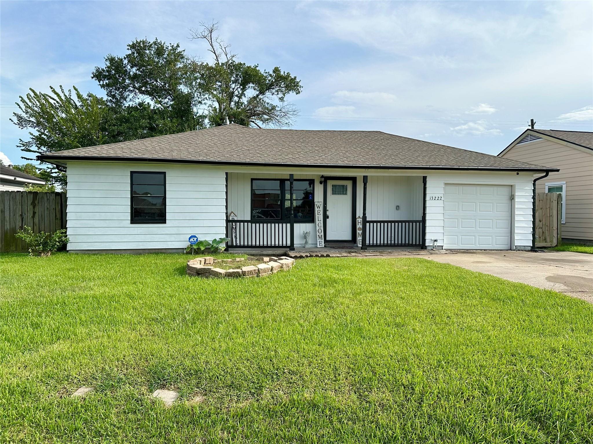 13222 Emporia St, Houston, TX 77015