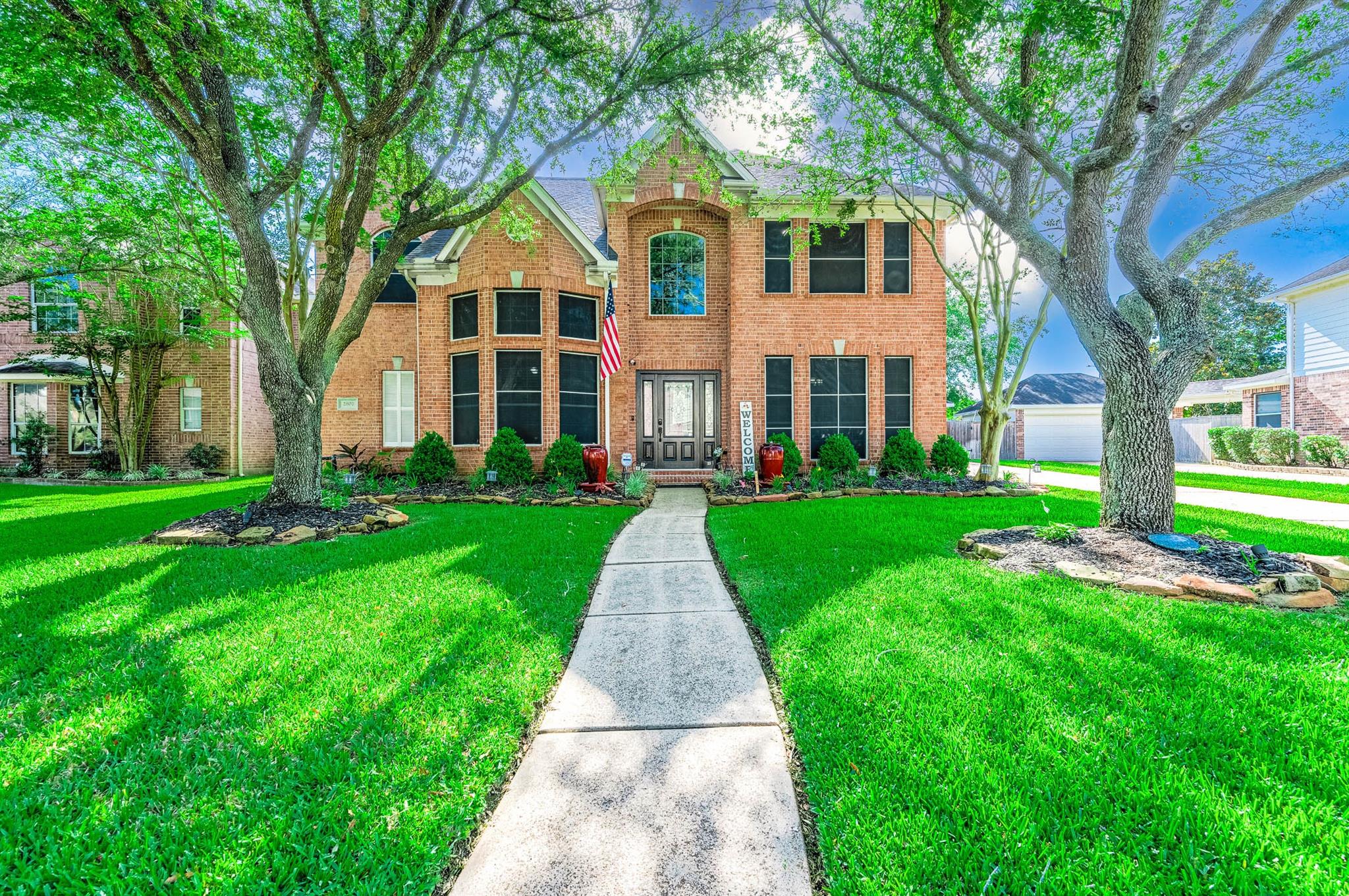 2807 Canyon Dr, Pearland, TX 77584