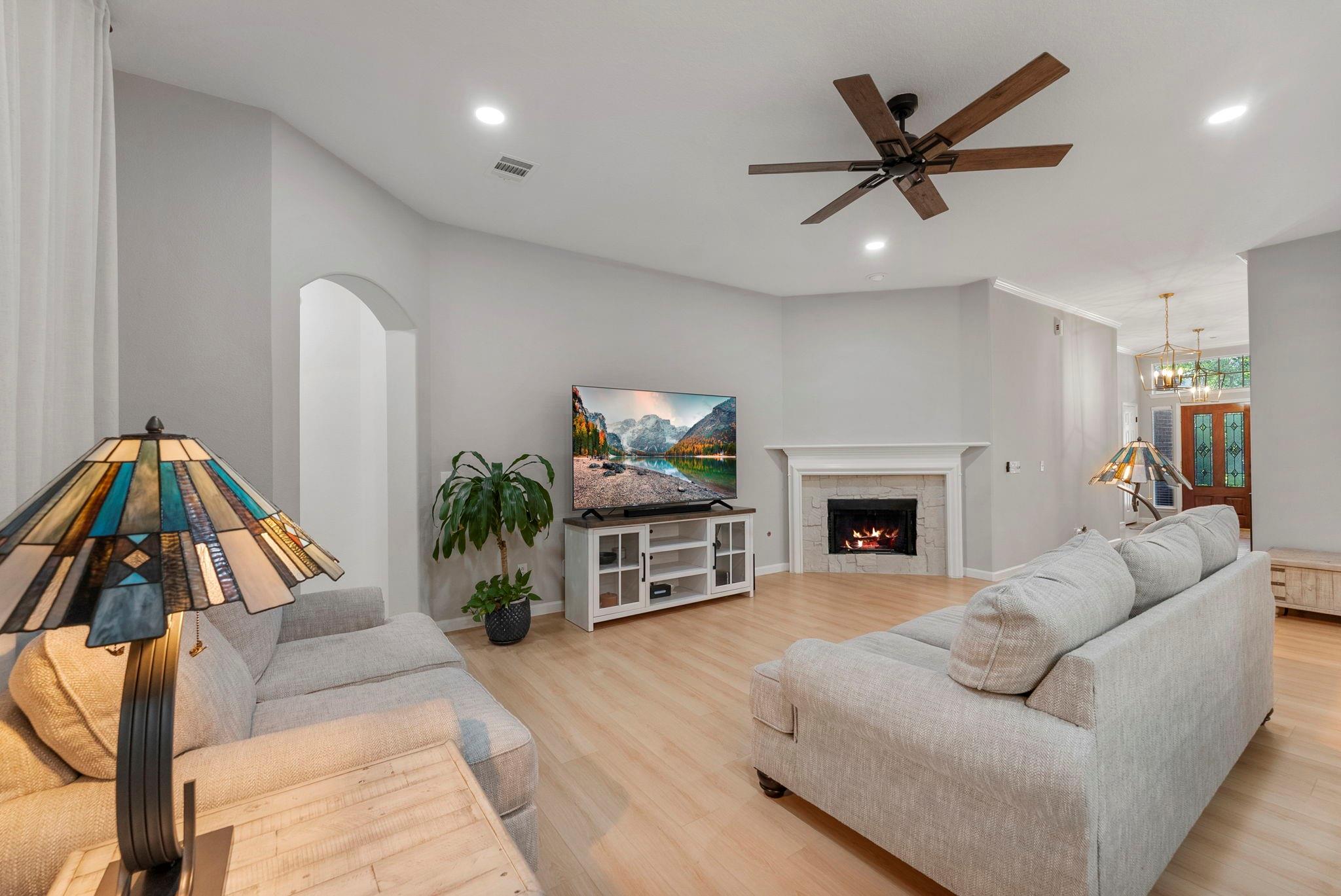 31 Canoe Birch Pl, The Woodlands, TX 77382 photo