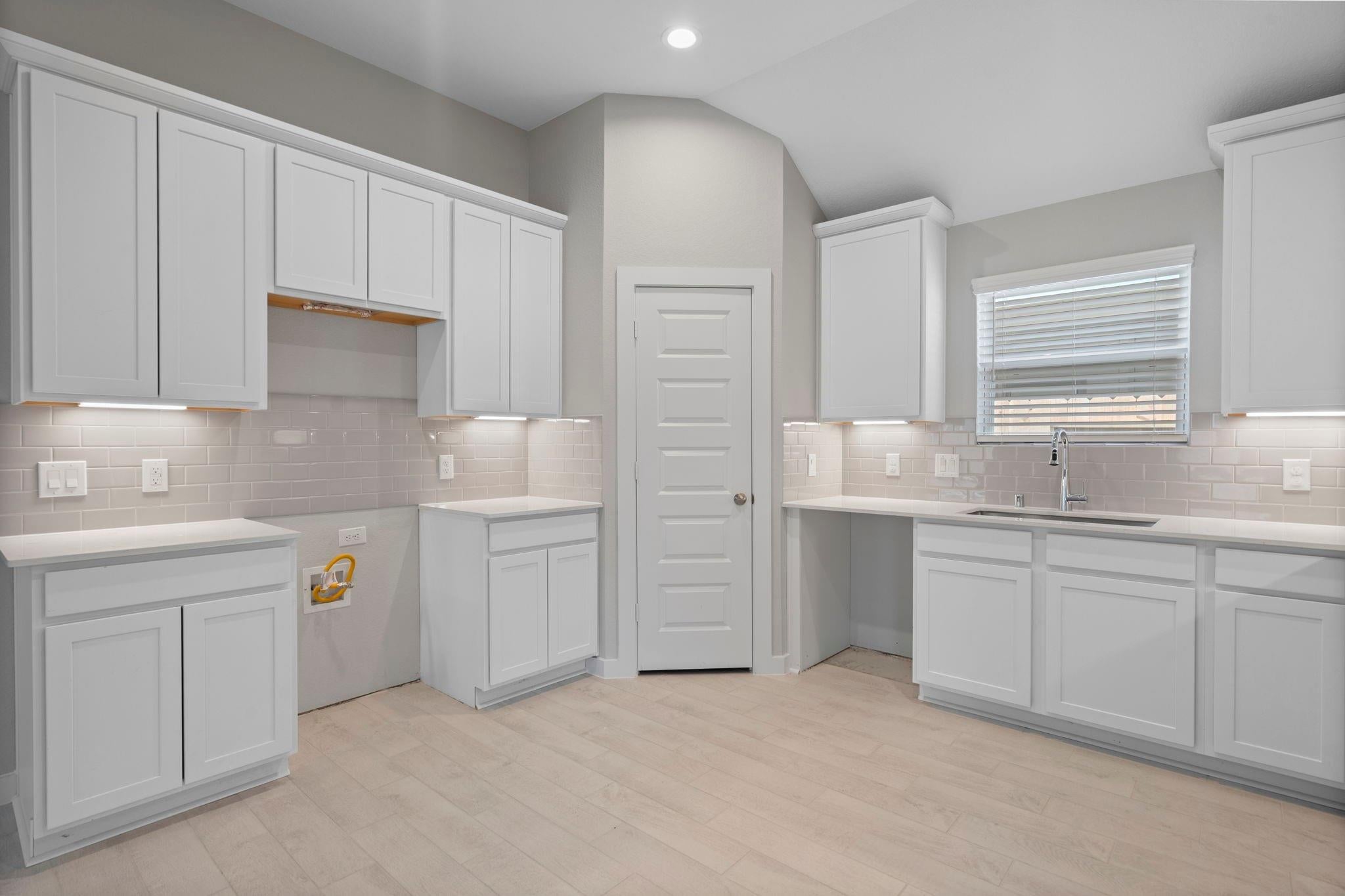 6526 Cypress Landing Ln, Humble, TX 77338 photo