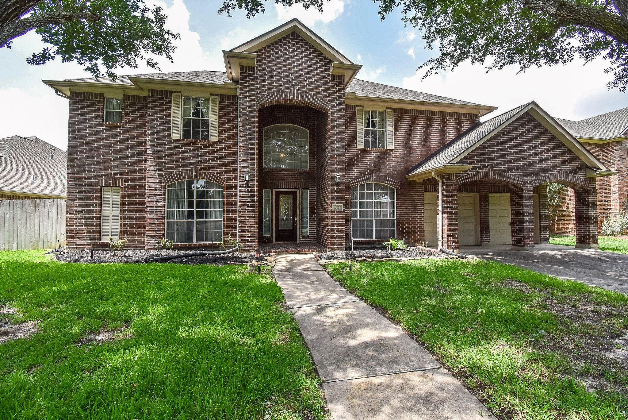 11202 Hundred Bridge Ln, Sugar Land, TX 77498