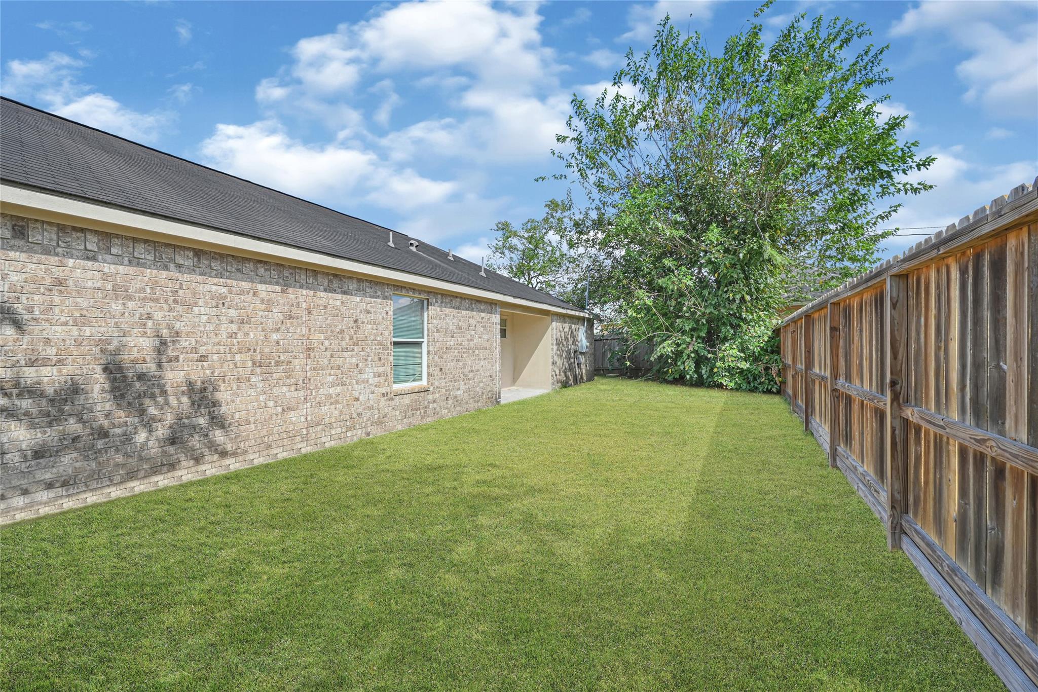 6610 Schambray St, Houston, TX 77085 photo