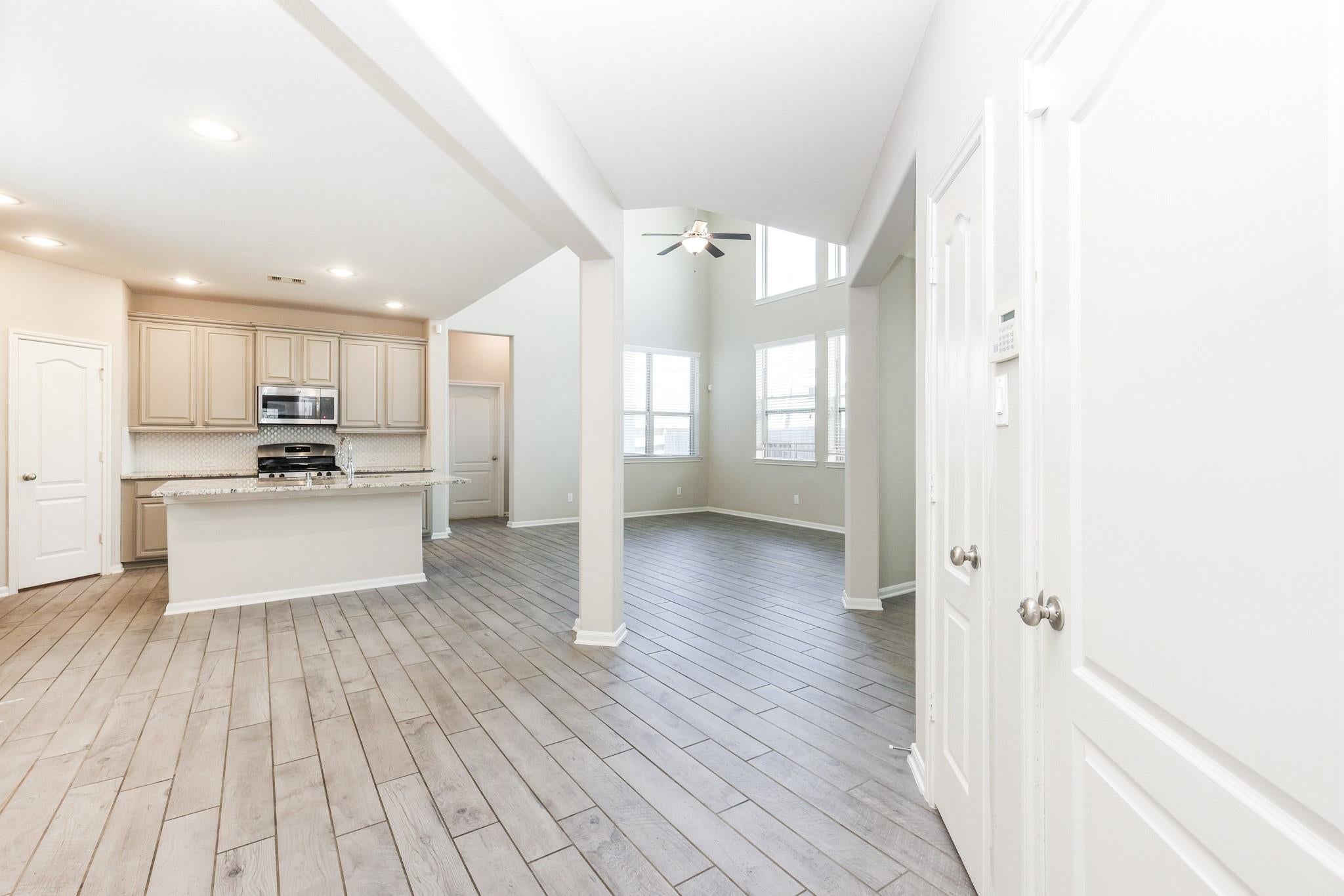 1632 Summer City Dr, Houston, TX 77047 photo