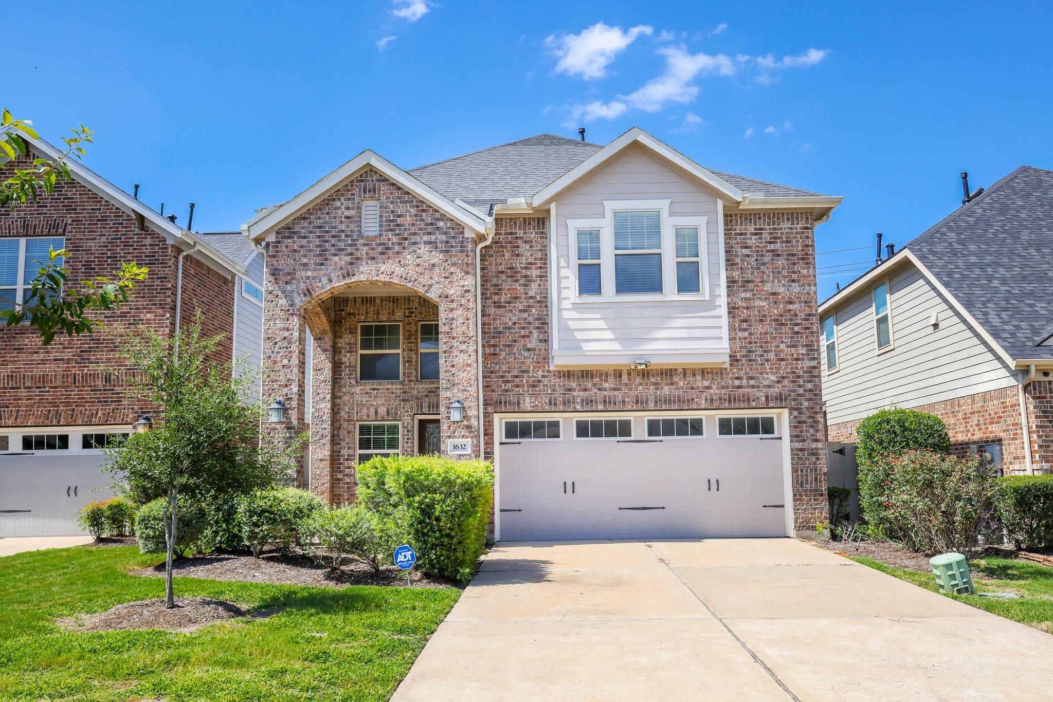 1632 Summer City Dr, Houston, TX 77047