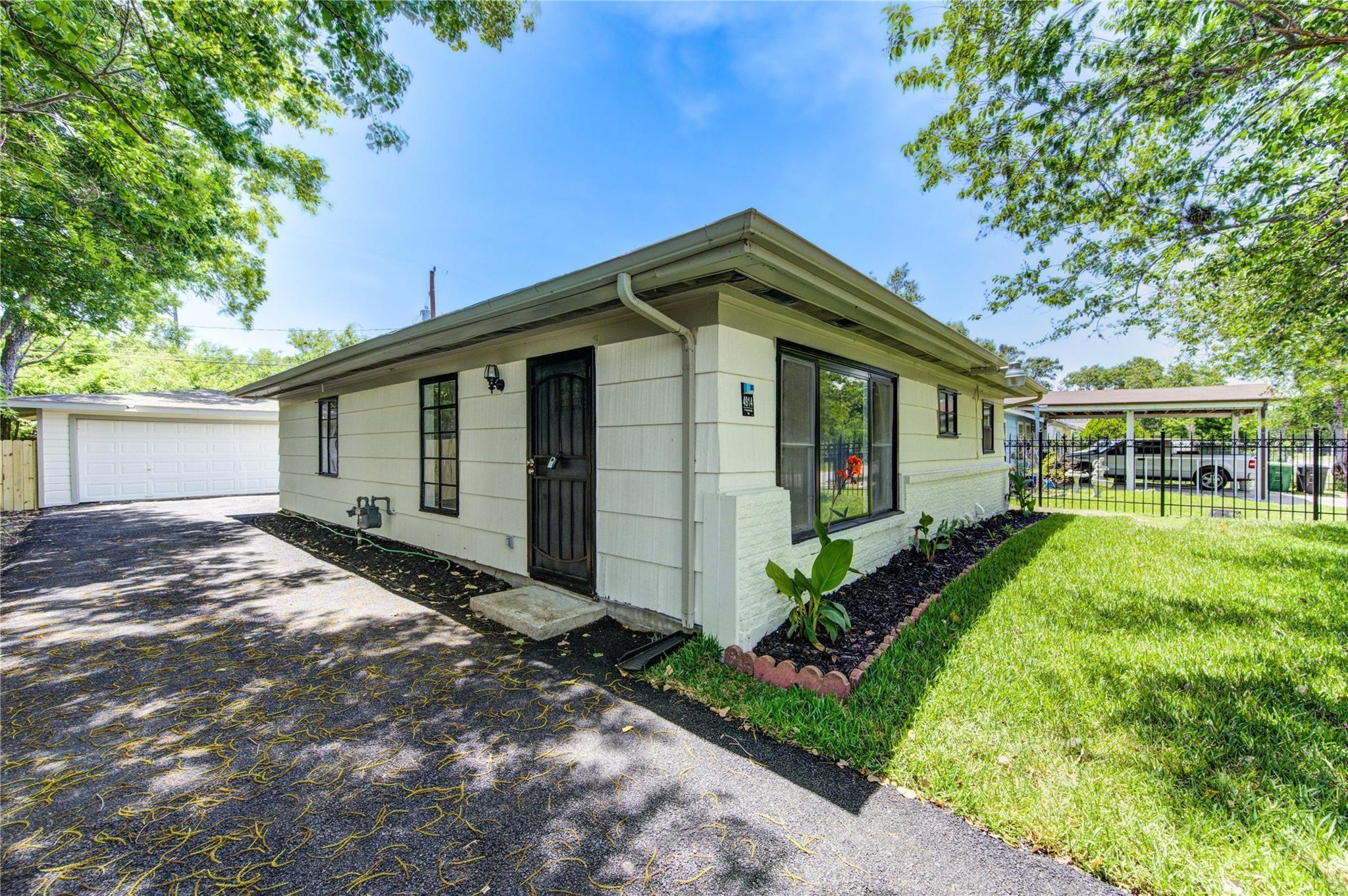 4914 Pershing St, Houston, TX 77033