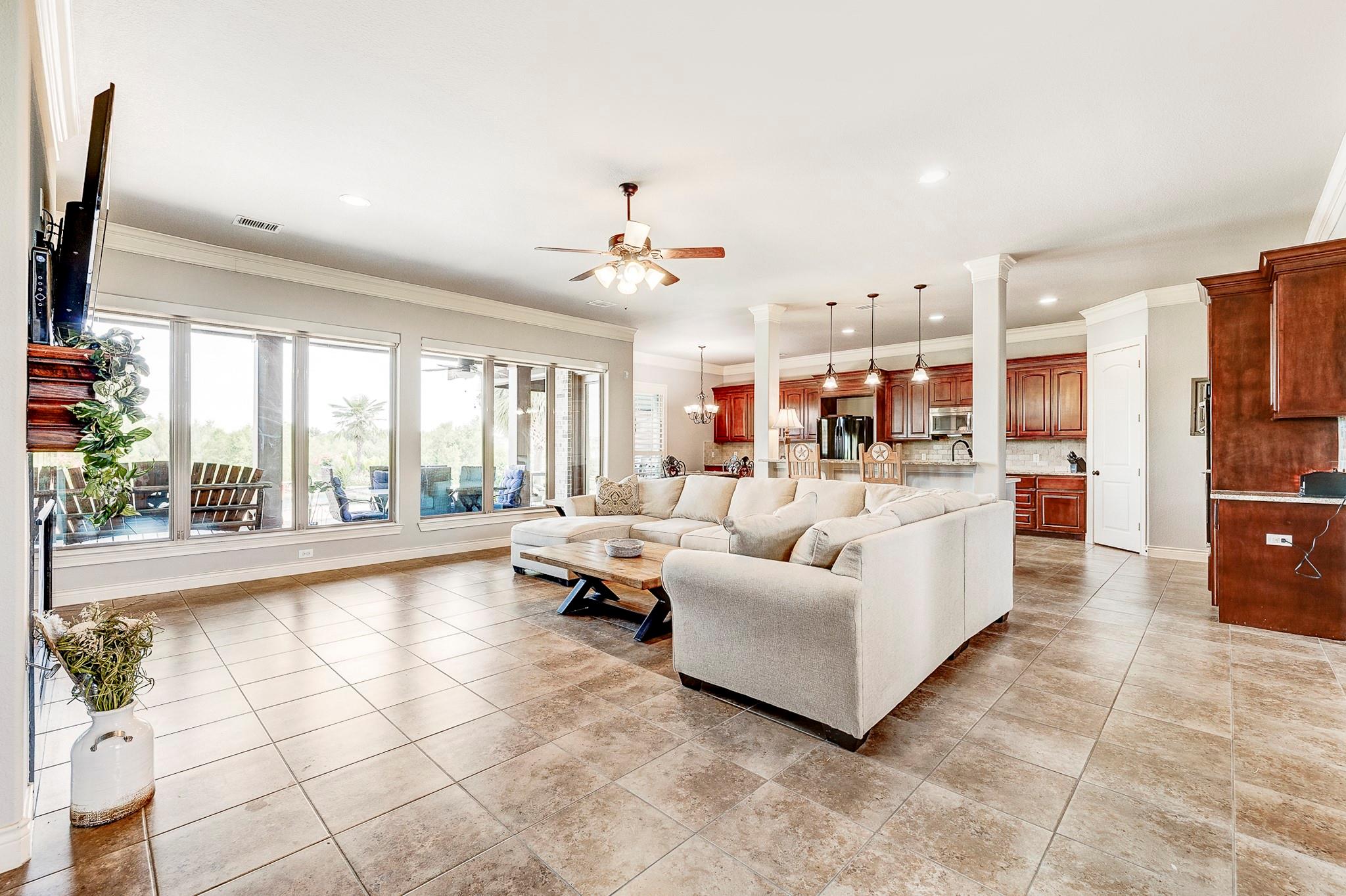 108 Waterstone Dr, Montgomery, TX 77356 photo