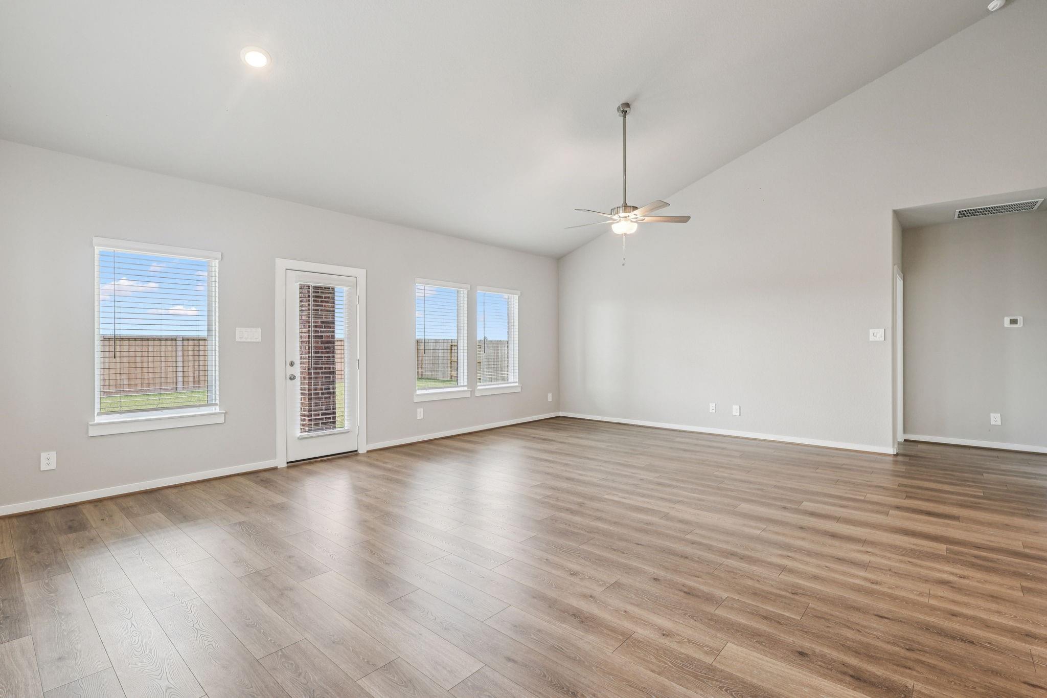 2122 Rawls Ranch Dr, Conroe, TX 77301 photo