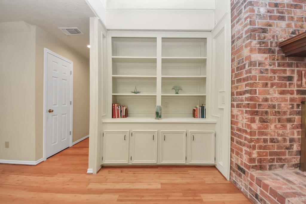 23 Indian Clover Dr, The Woodlands, TX 77381 photo